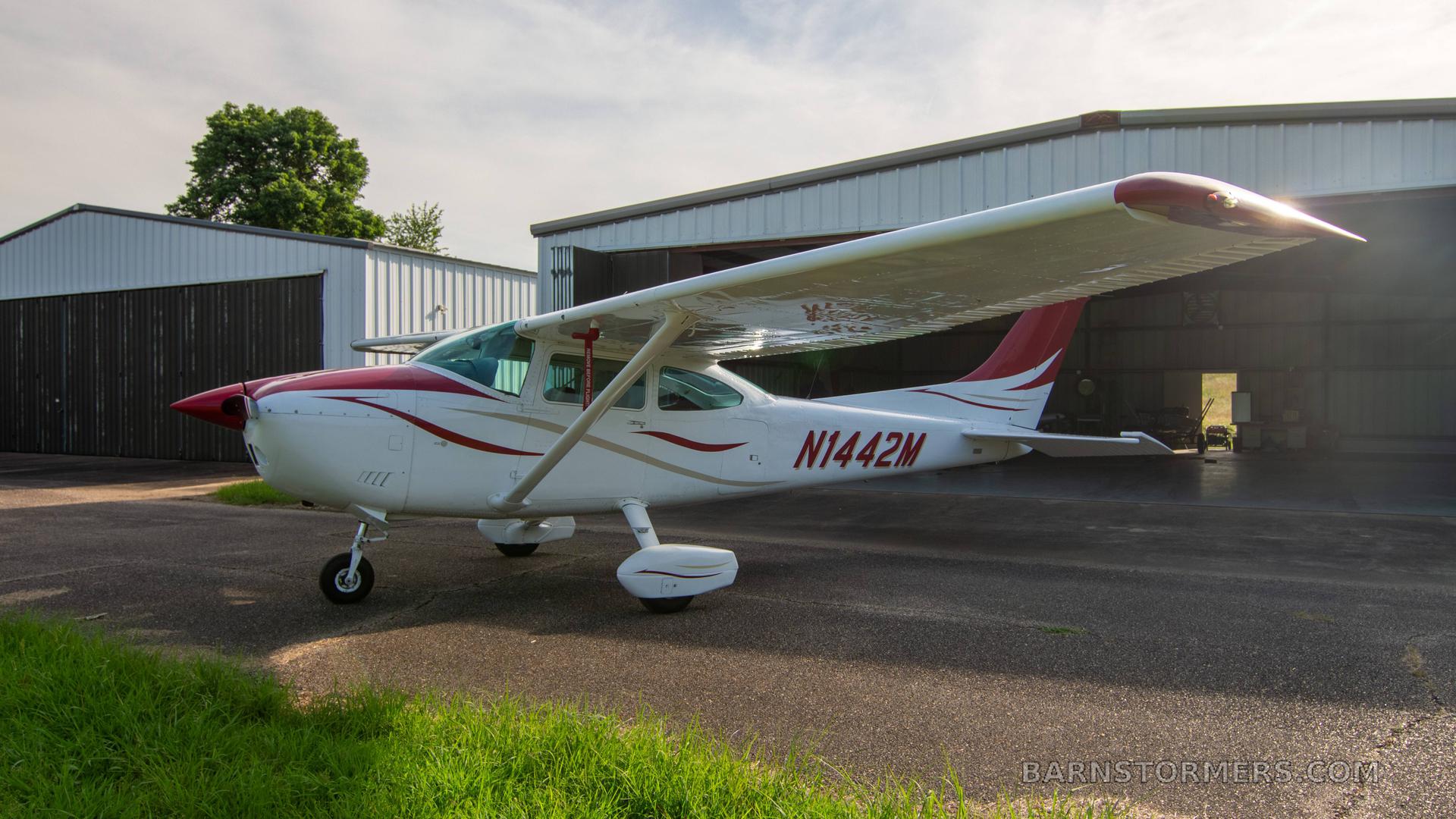 1975 Cessna 182 thumbnail 3