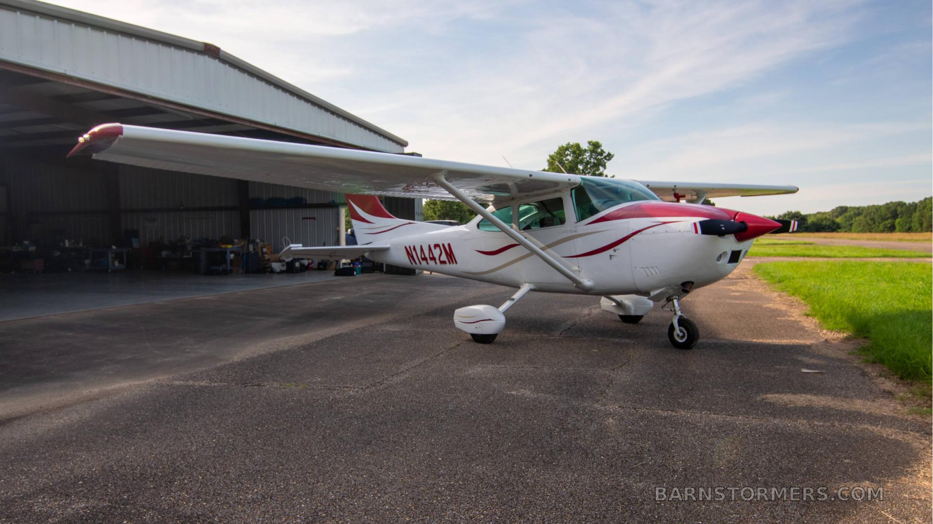 1975 Cessna 182 thumbnail 5