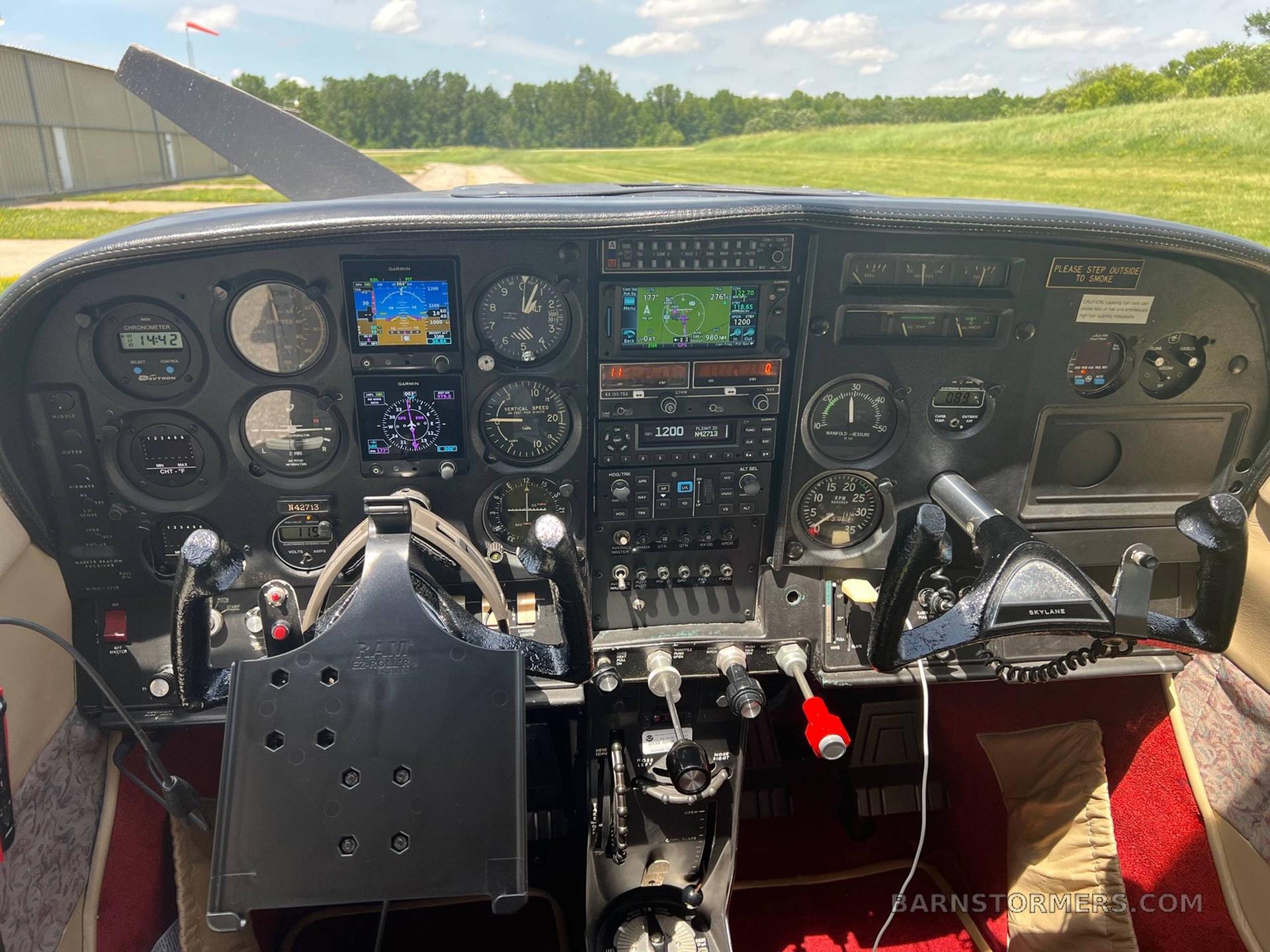 1968 Cessna 182 thumbnail 2