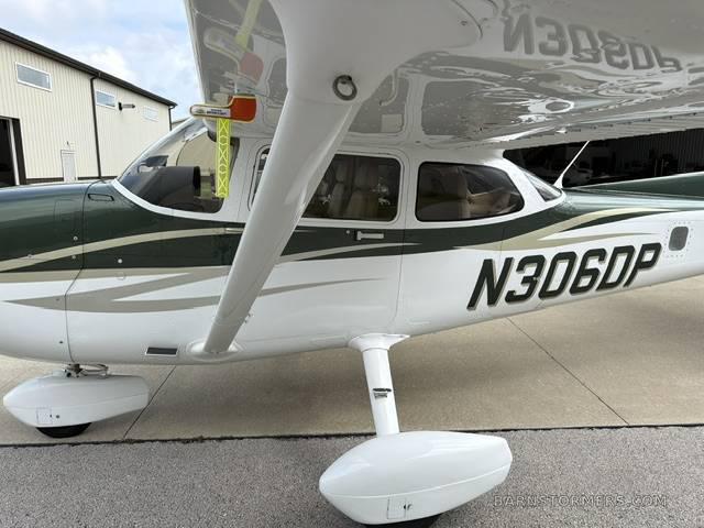 2016 Cessna 172 thumbnail 4
