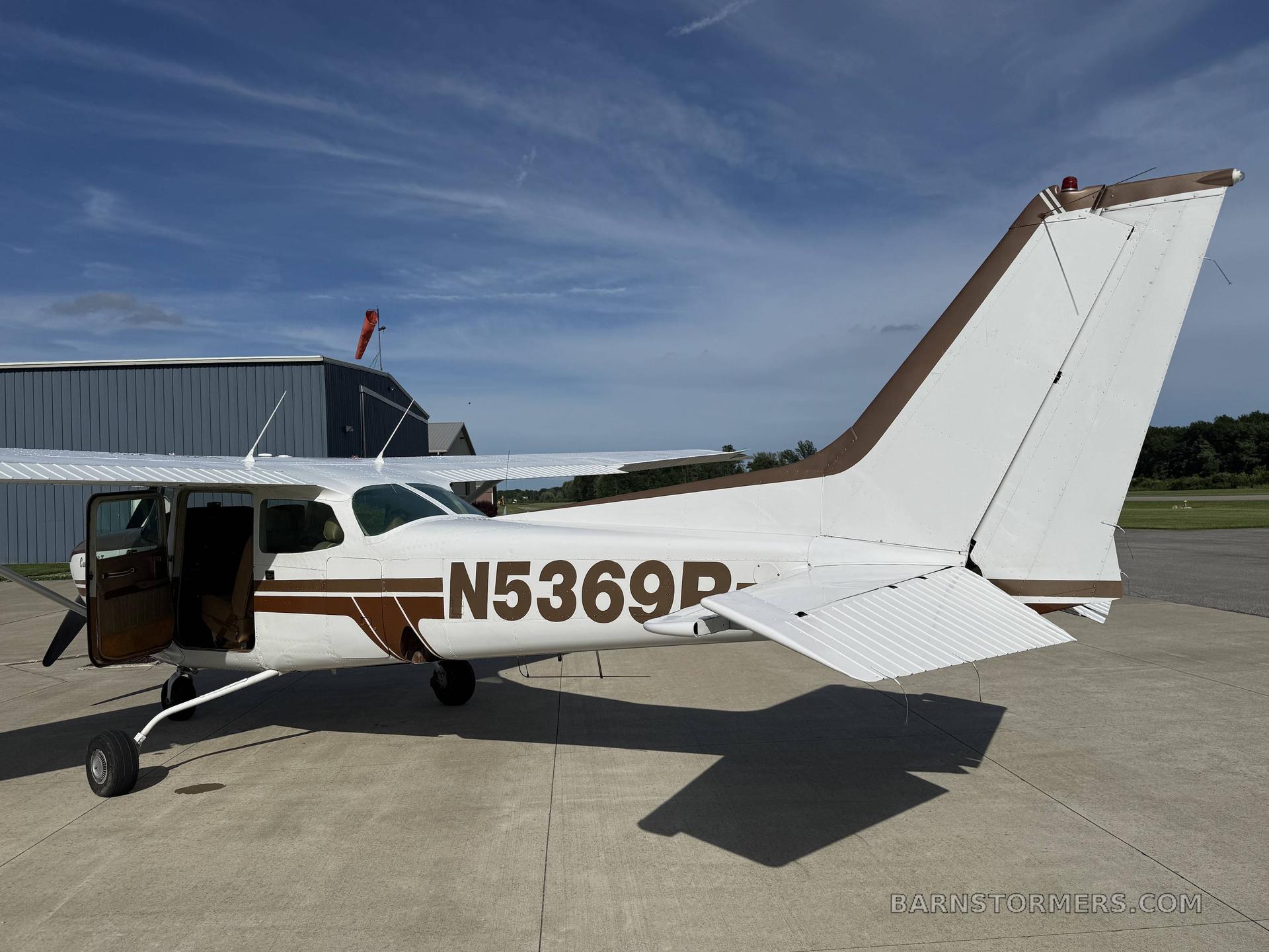 1980 Cessna 172 thumbnail 3