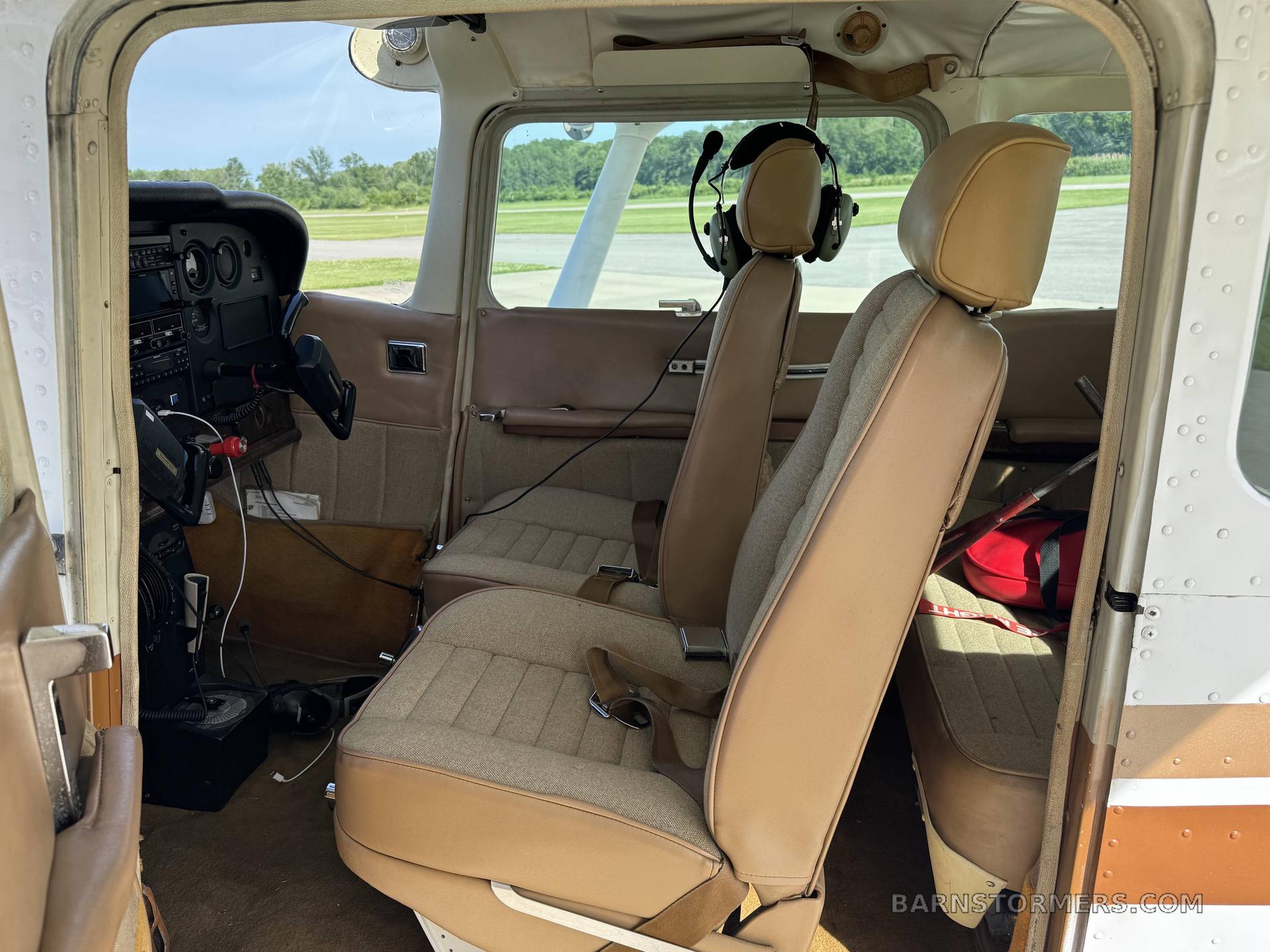 1980 Cessna 172 thumbnail 5