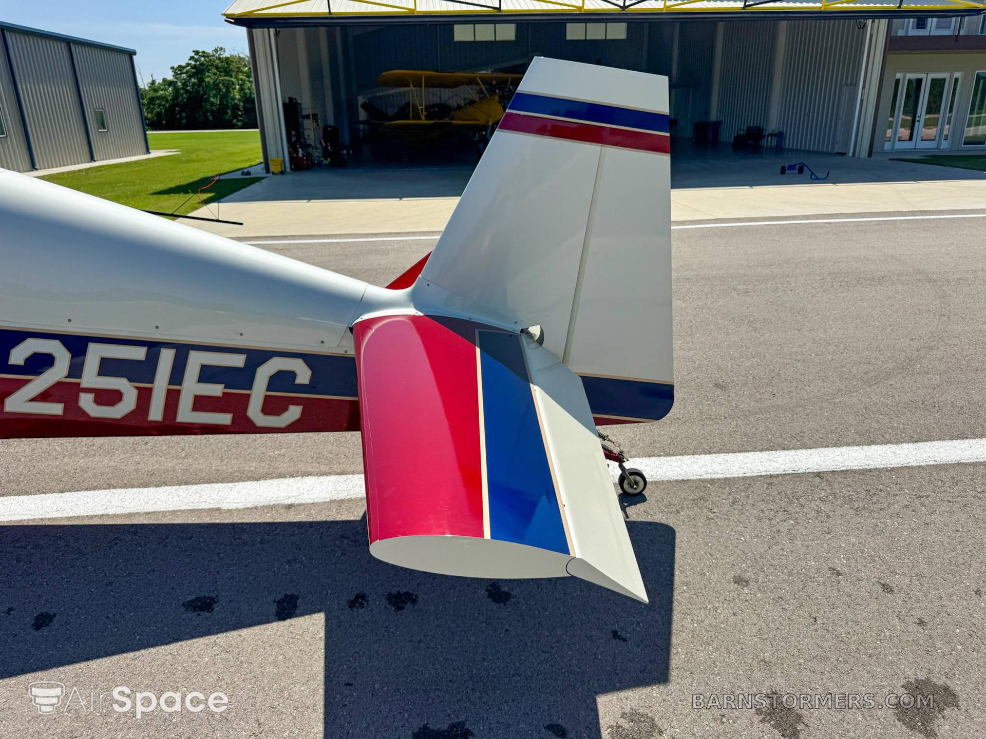 1999 EXTRA 300L | N251EC 5
