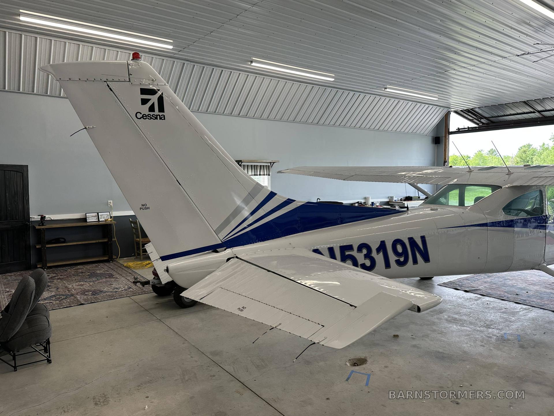 1980 Cessna 182 thumbnail 5