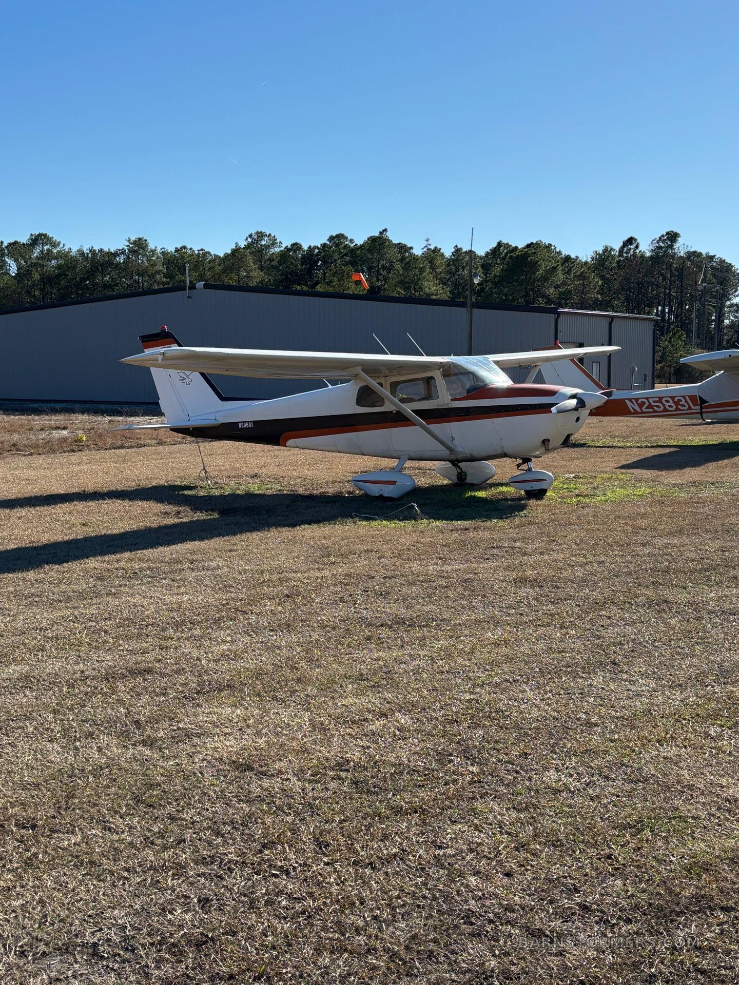 1961 Cessna 172 thumbnail 4