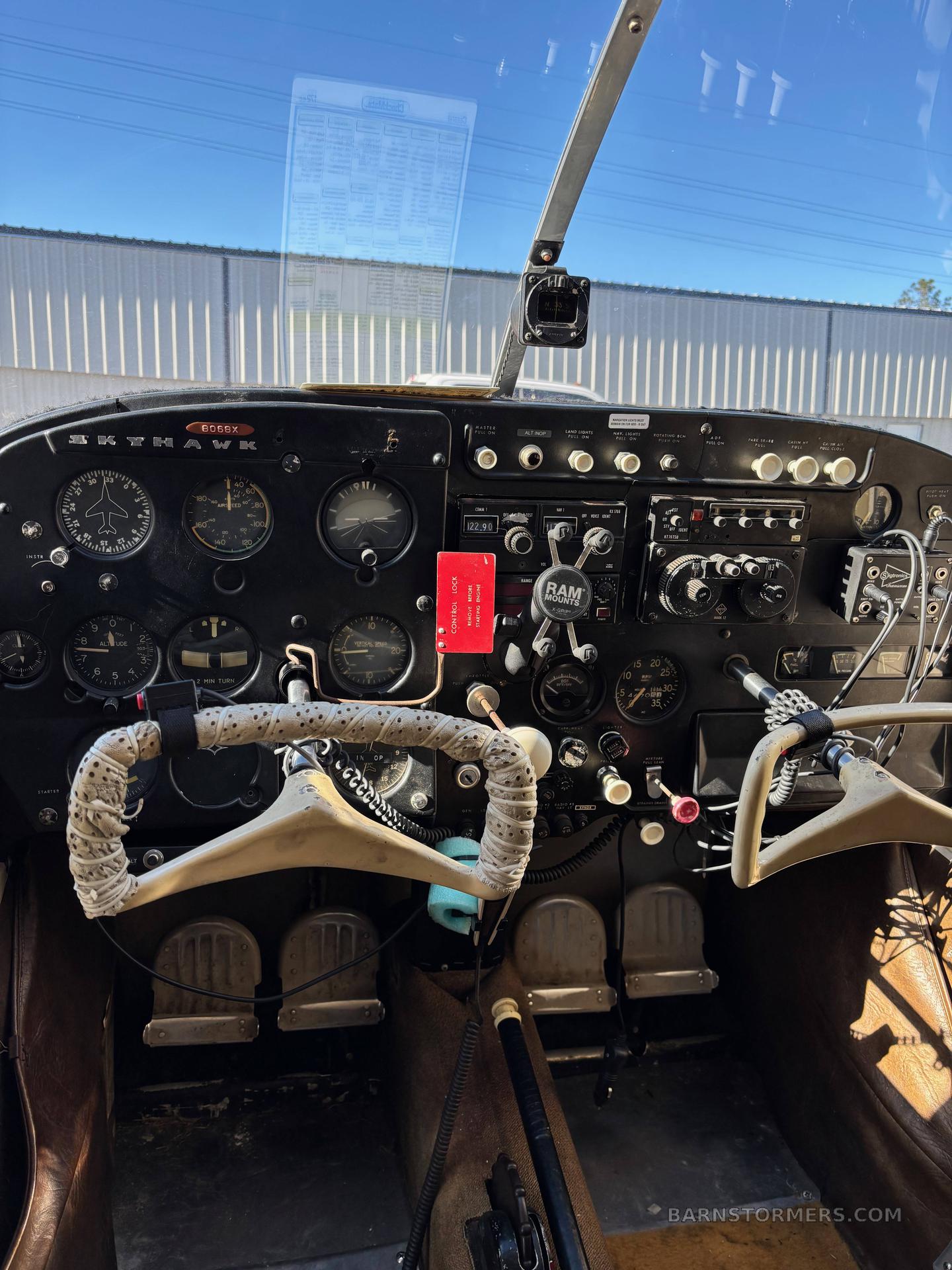1961 C 172B SKYHAWK 3