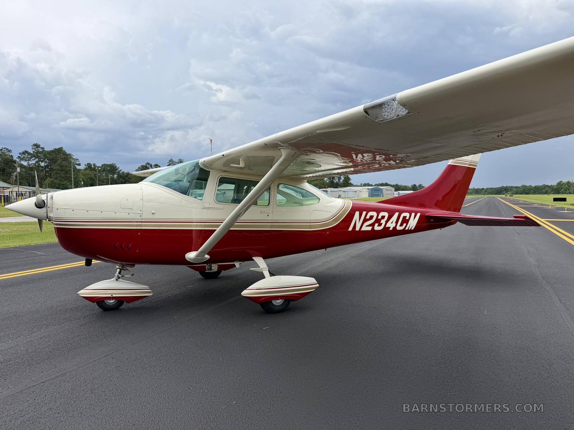 1966 Cessna 182 thumbnail 4