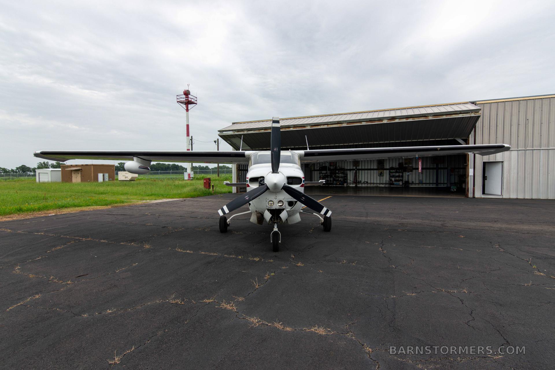 1980 Cessna 210 thumbnail 4