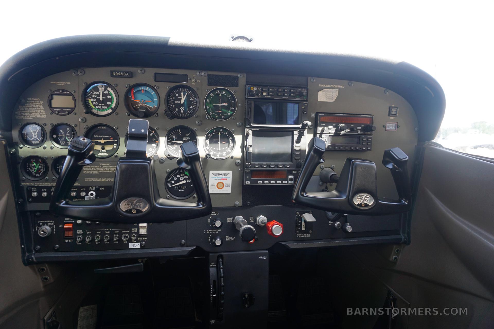 2003 Cessna 172 thumbnail 2