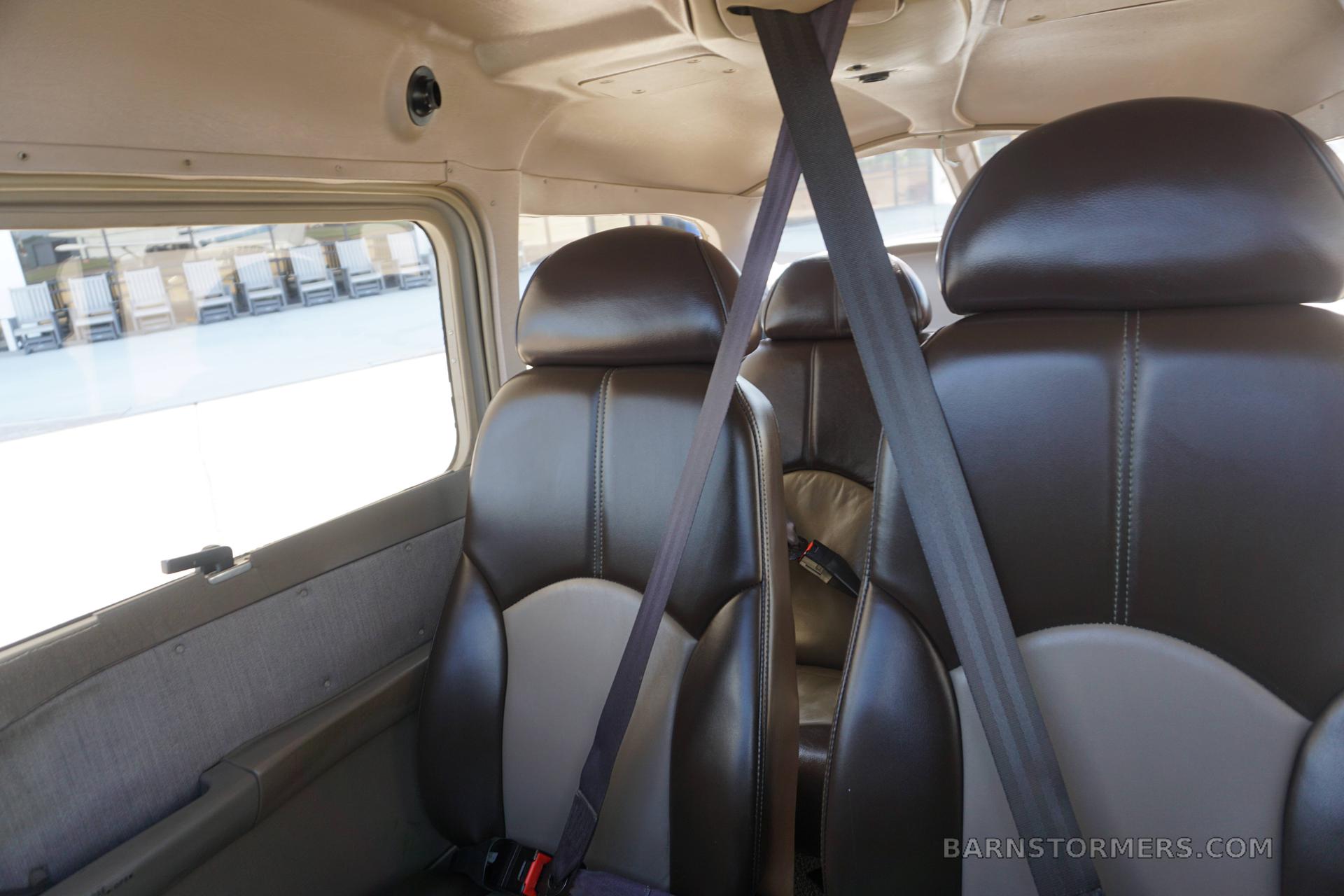 2003 Cessna 172 thumbnail 3