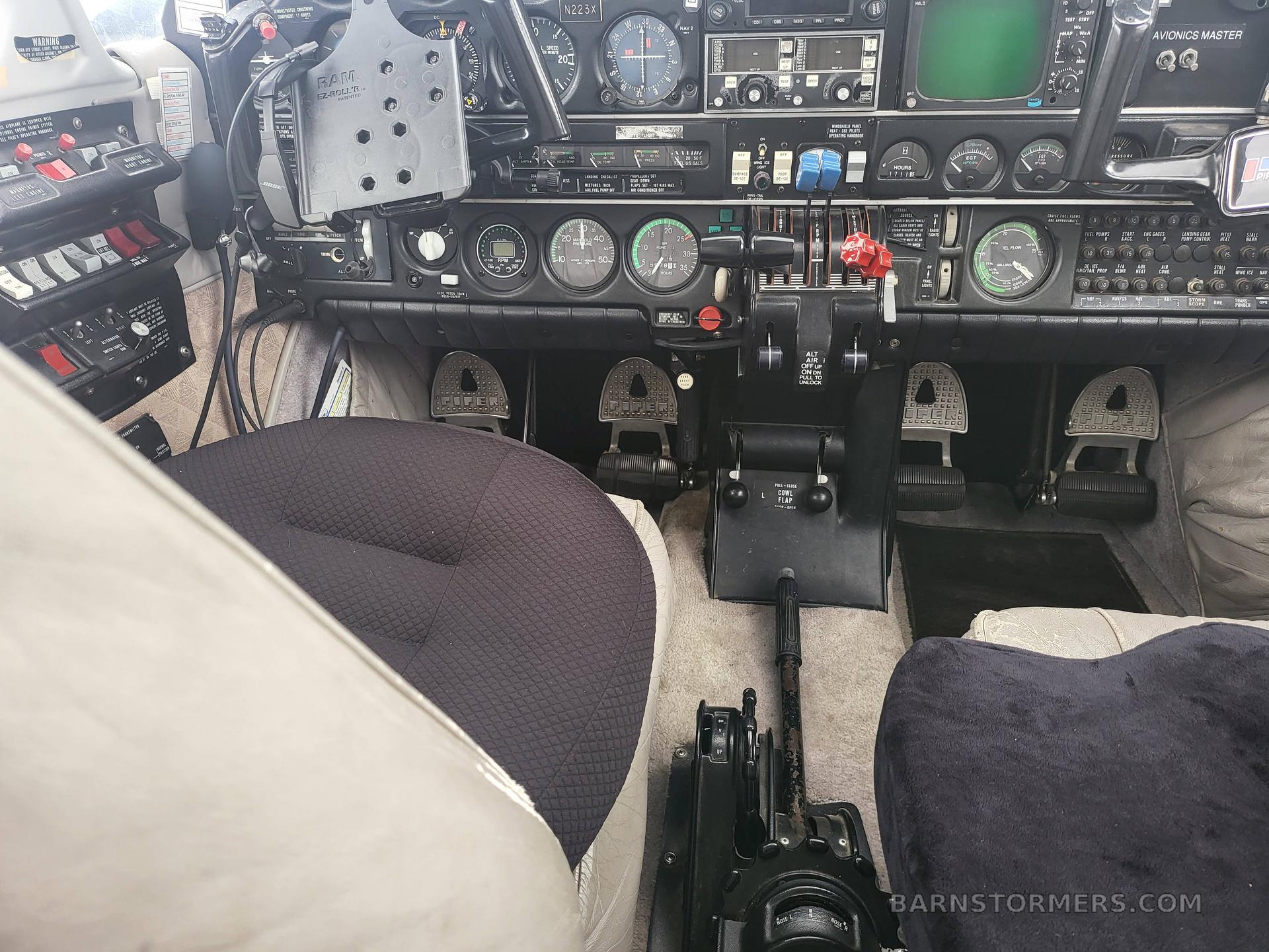 1979 SENECA II PA34-200T 5