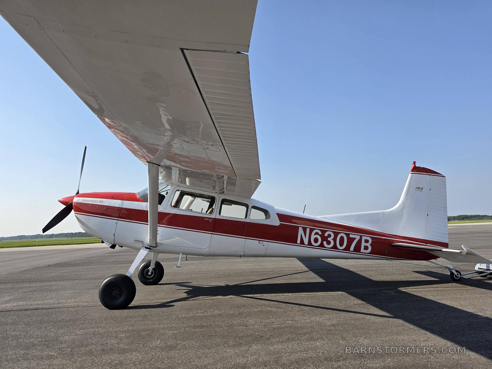 1979 Cessna 185 thumbnail 4