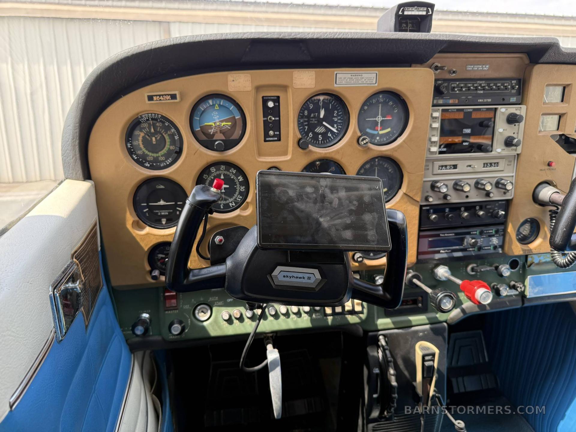 1975 Cessna 172M Skyhawk, photo 11