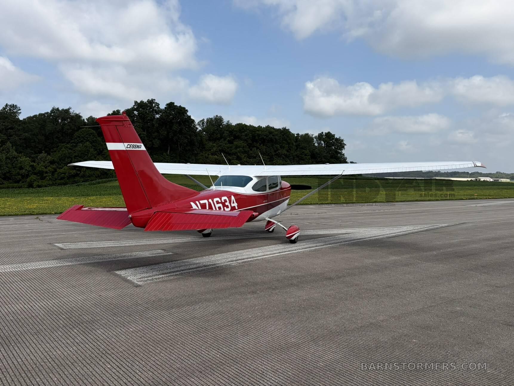 1969 Cessna 182 thumbnail 5