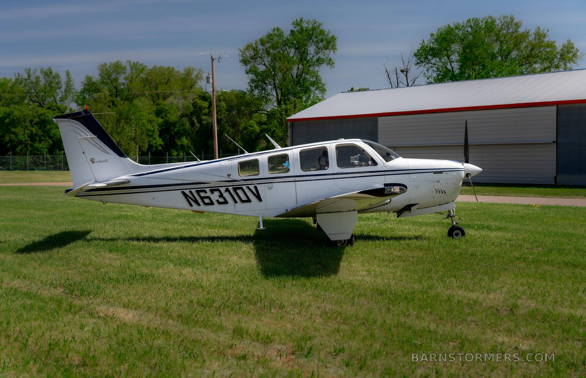 1982 Beechcraft A36 thumbnail 3