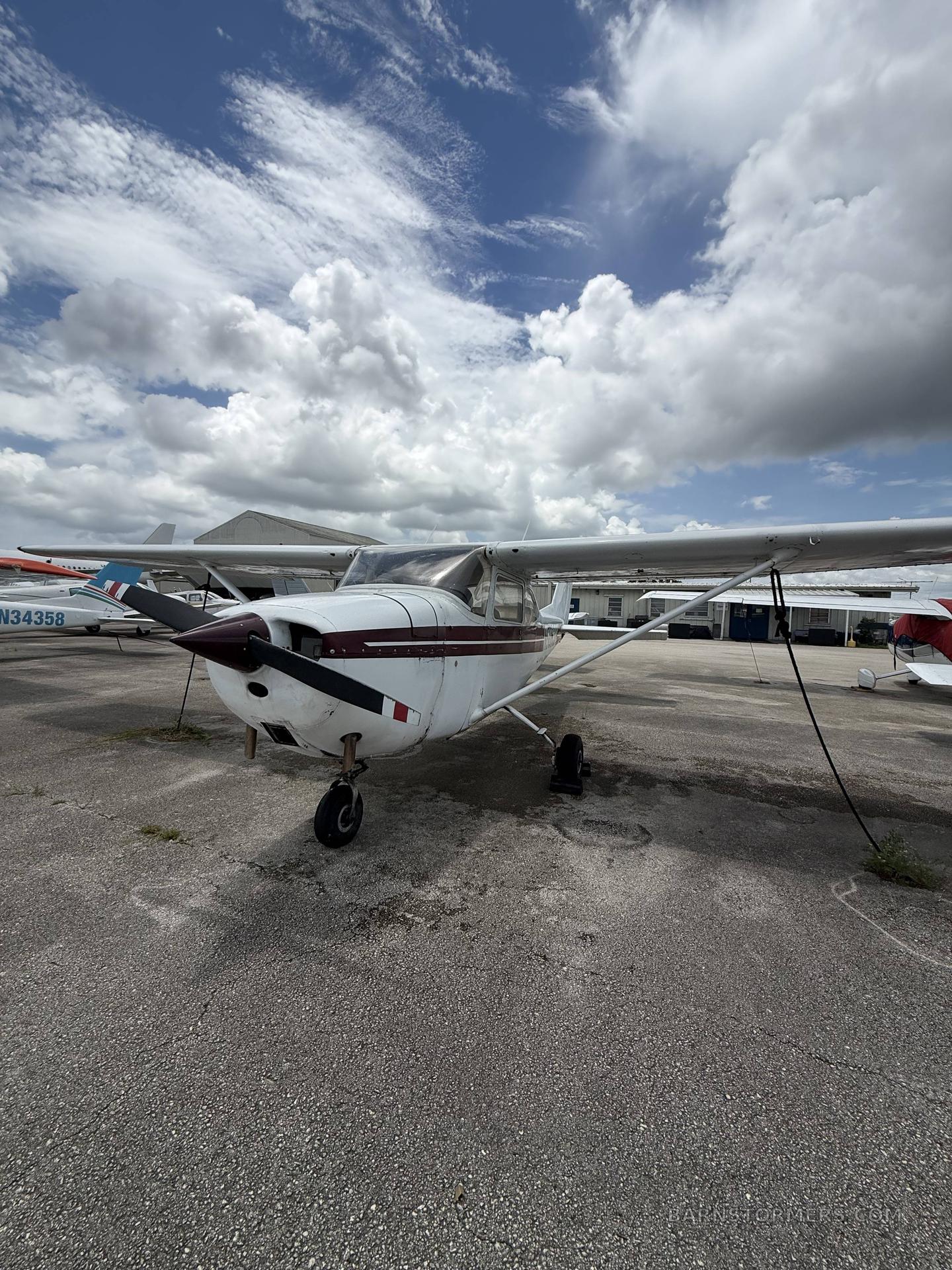 Cessna 172 thumbnail 2