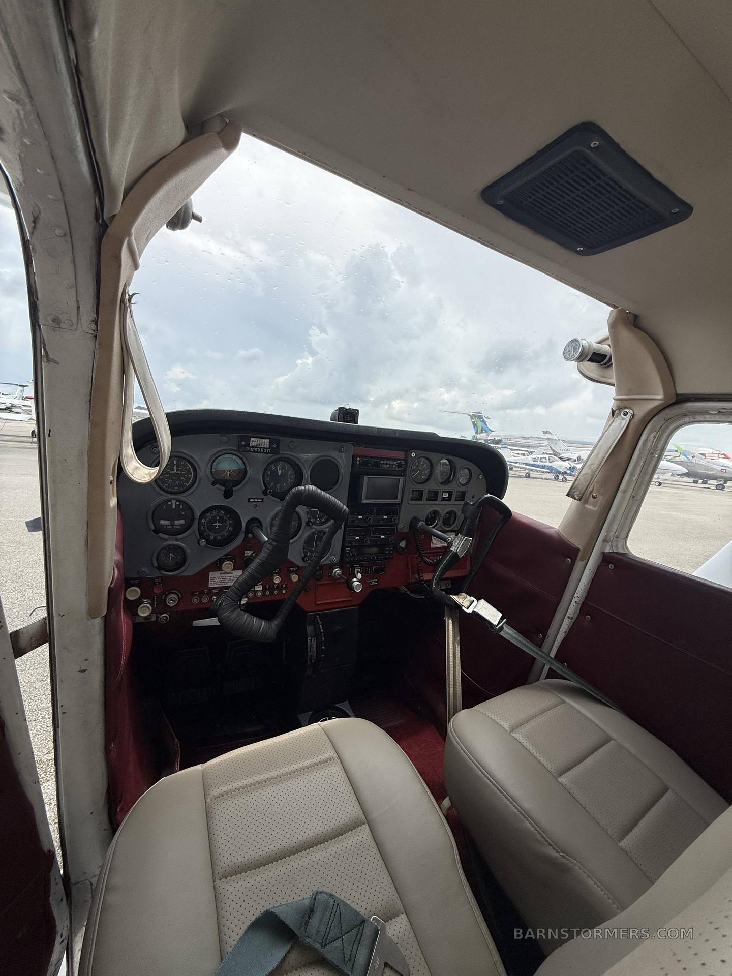 Cessna 172 thumbnail 3