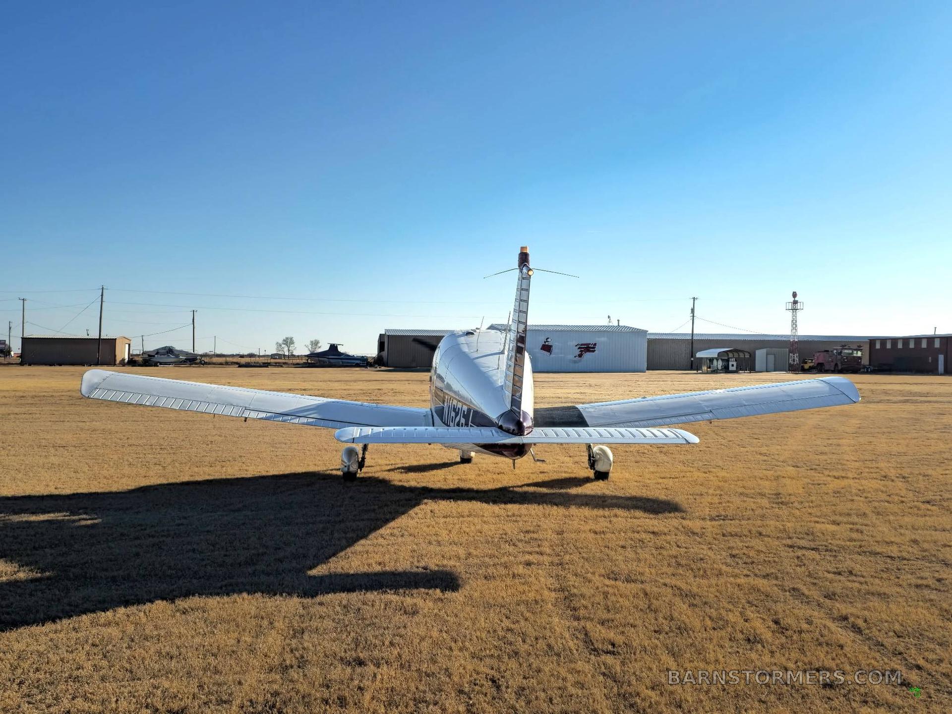 1967 PIPER PA-28-140 - N1626J 4