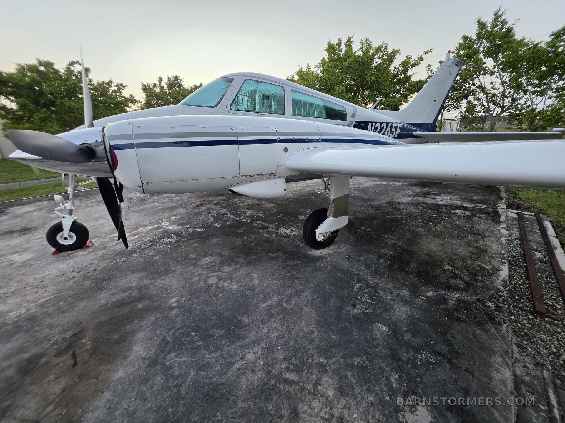 1967 Cessna 310 thumbnail 3