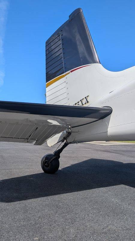 CESSNA 175 TAILDRAGGER 5