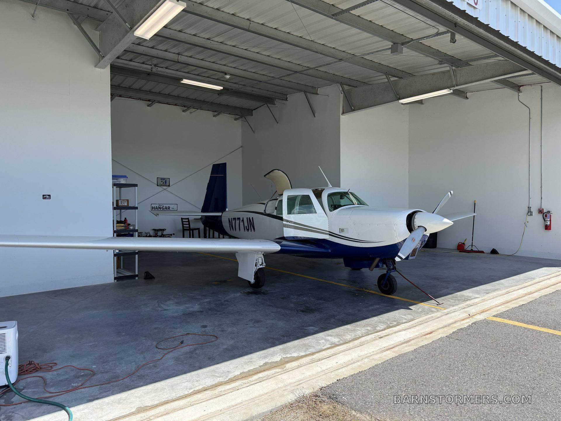 1968 Mooney M20 thumbnail 4