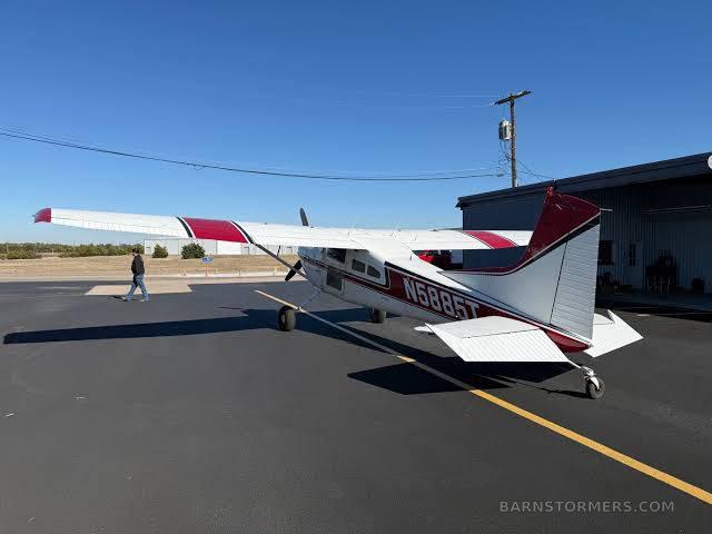1964 Cessna 185 thumbnail 2