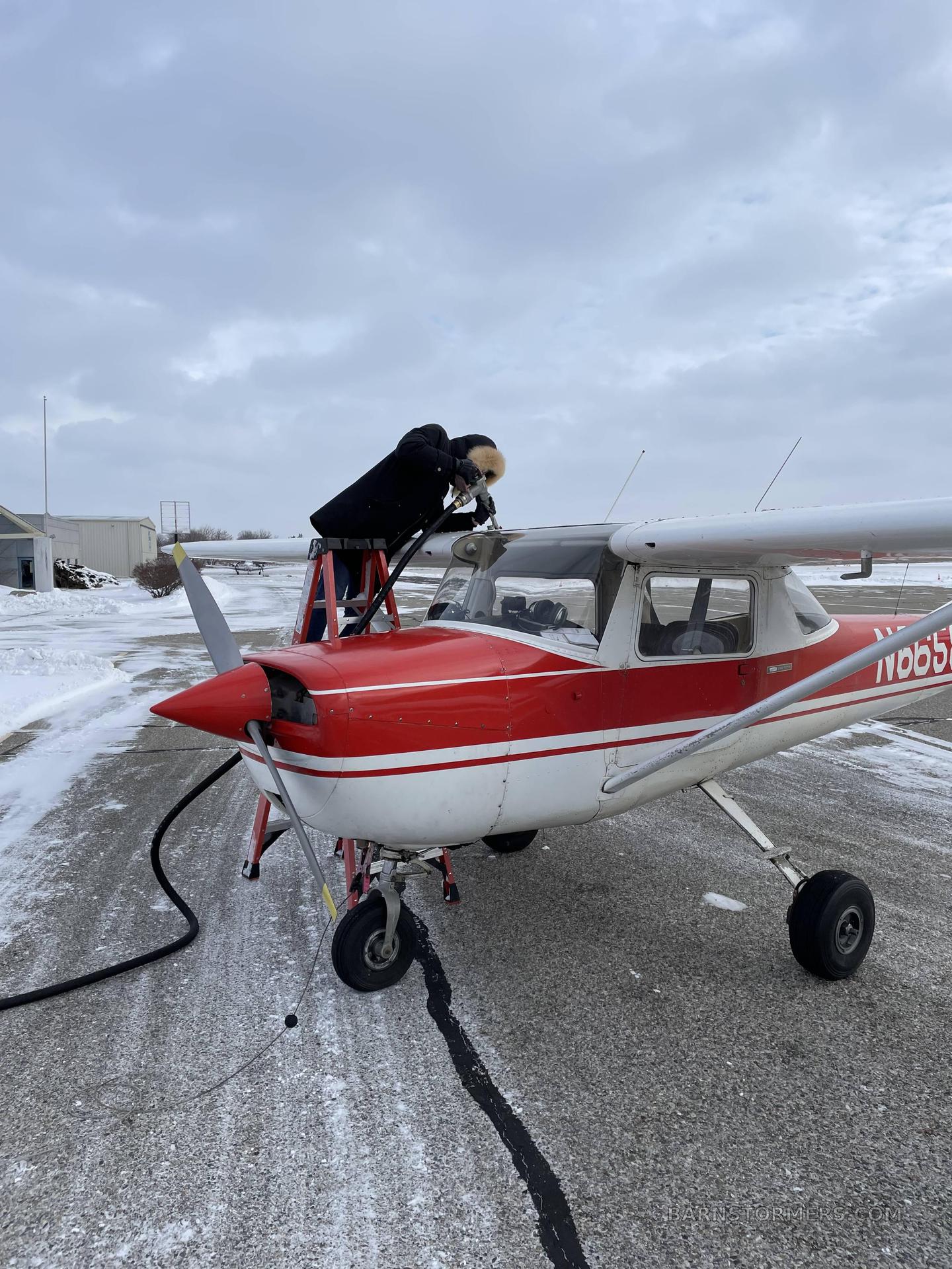 CESSNA 150F 3