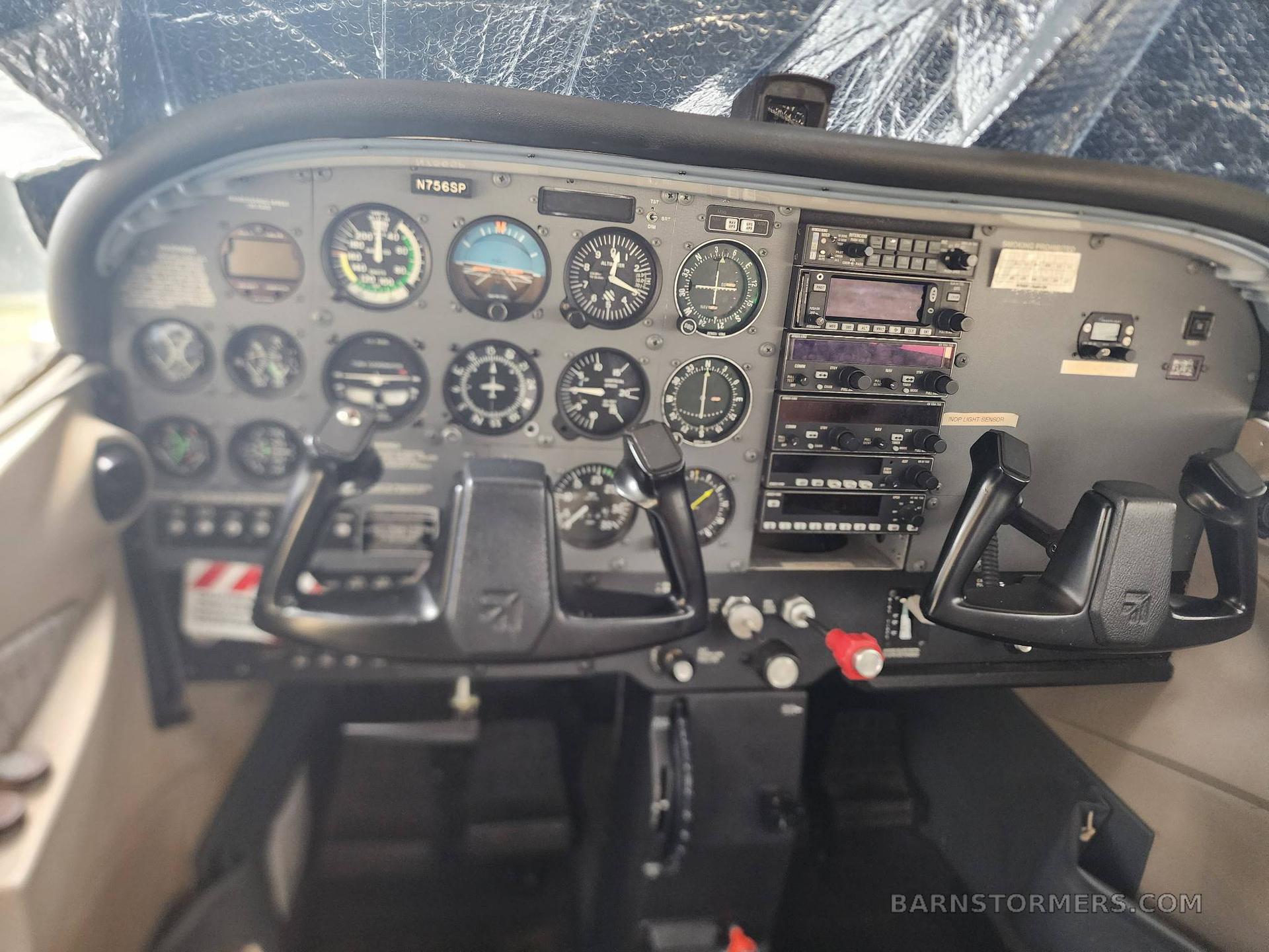 2001 Cessna thumbnail 4
