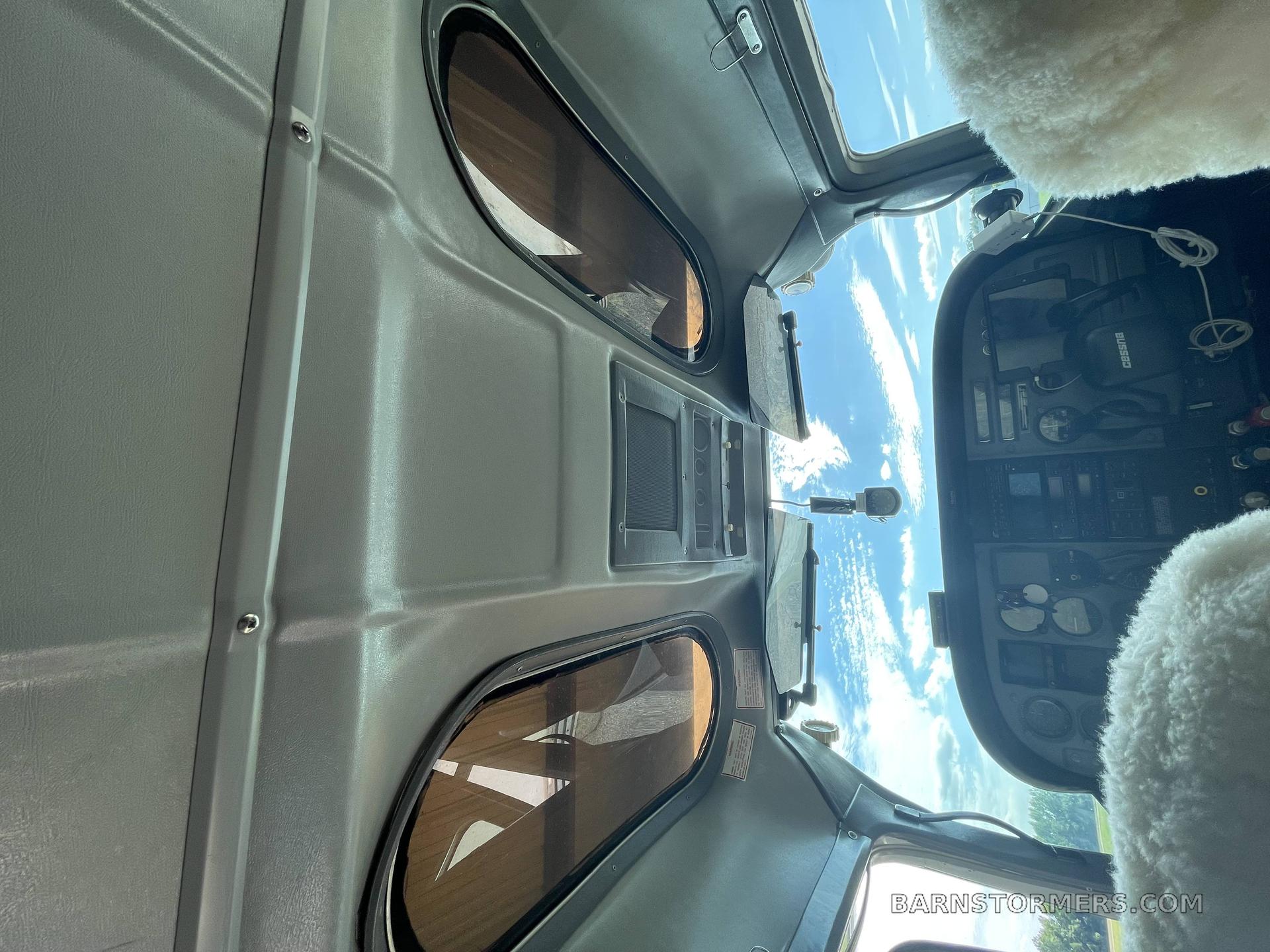 1971 Cessna 182 thumbnail 5