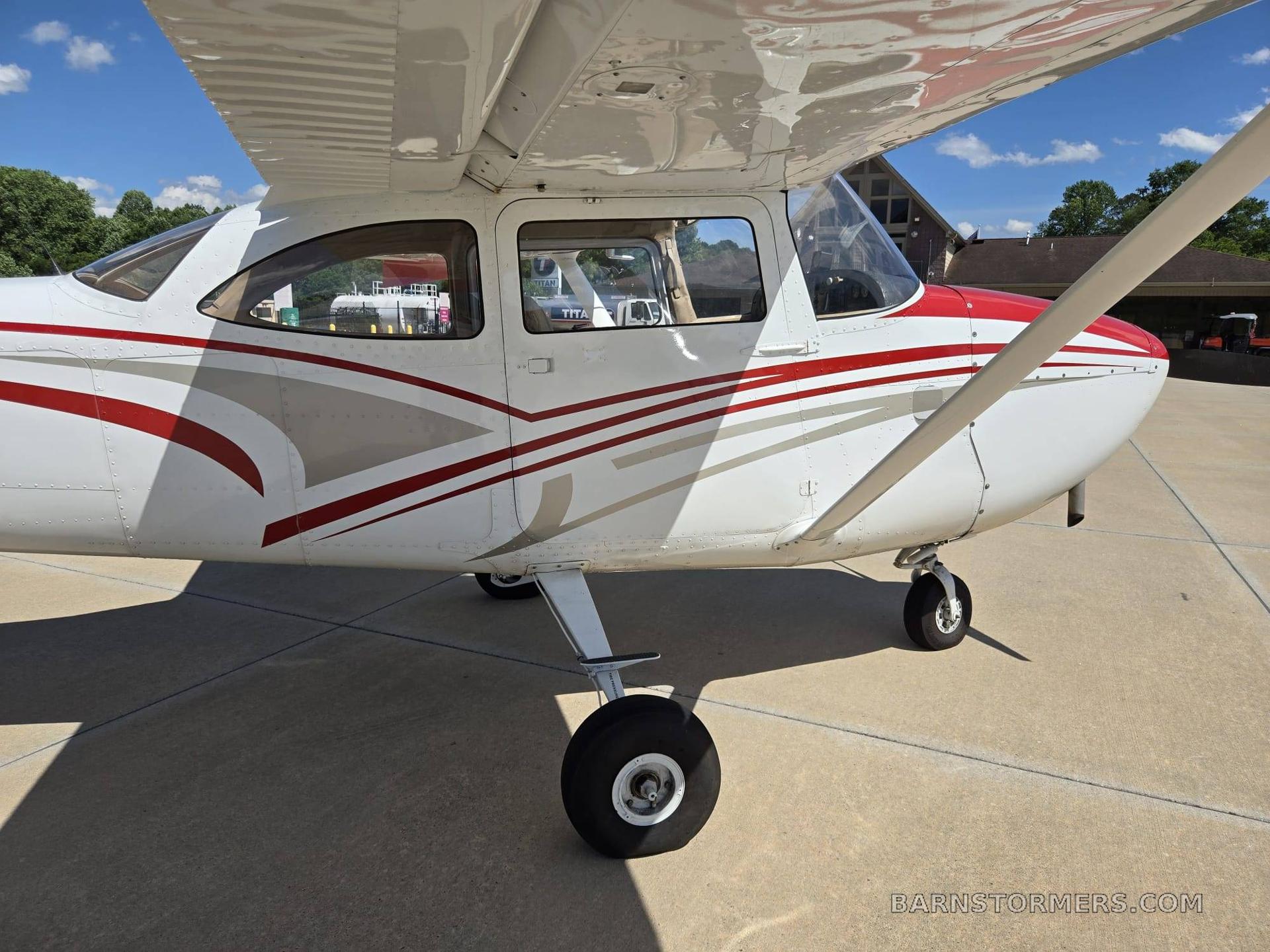 1963 Cessna 172 thumbnail 2