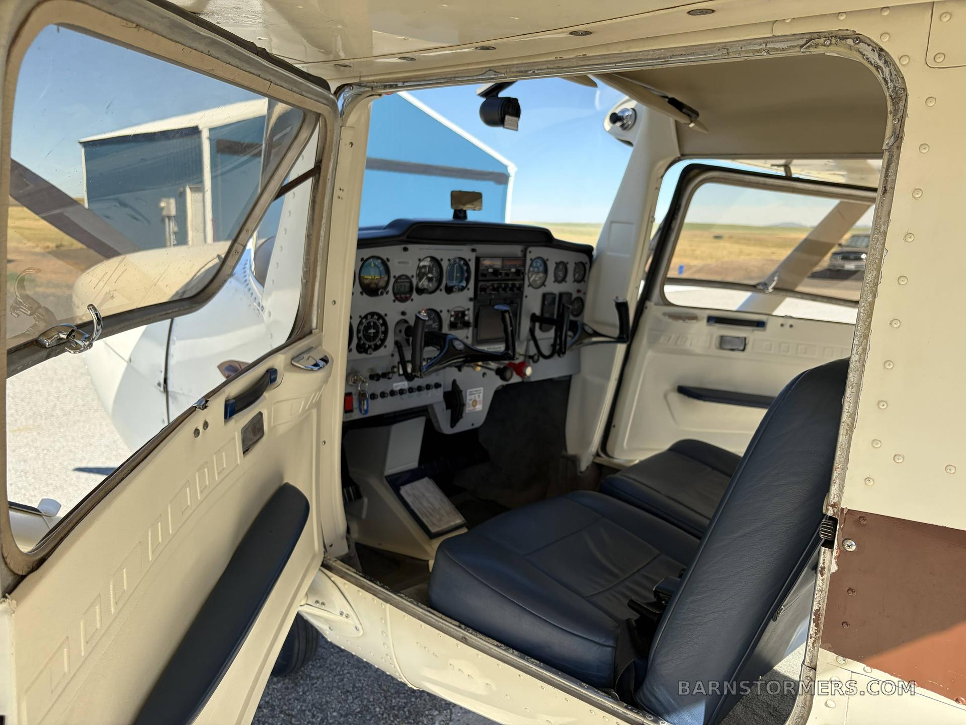 1972 Cessna 150 thumbnail 5