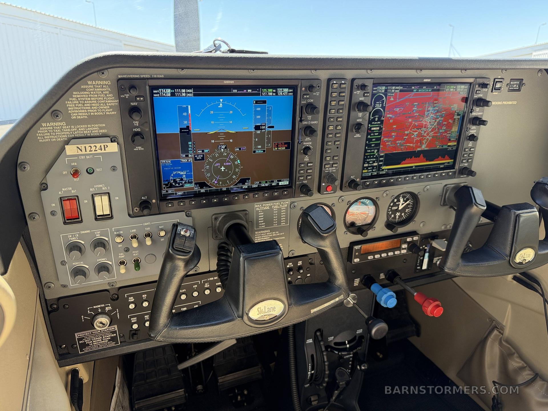2004 Cessna 182 thumbnail 2