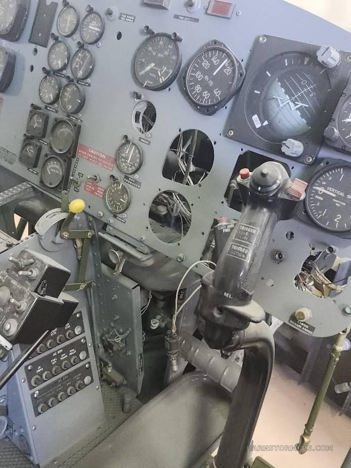 1960S BELL HUEY HELICOPTER 4