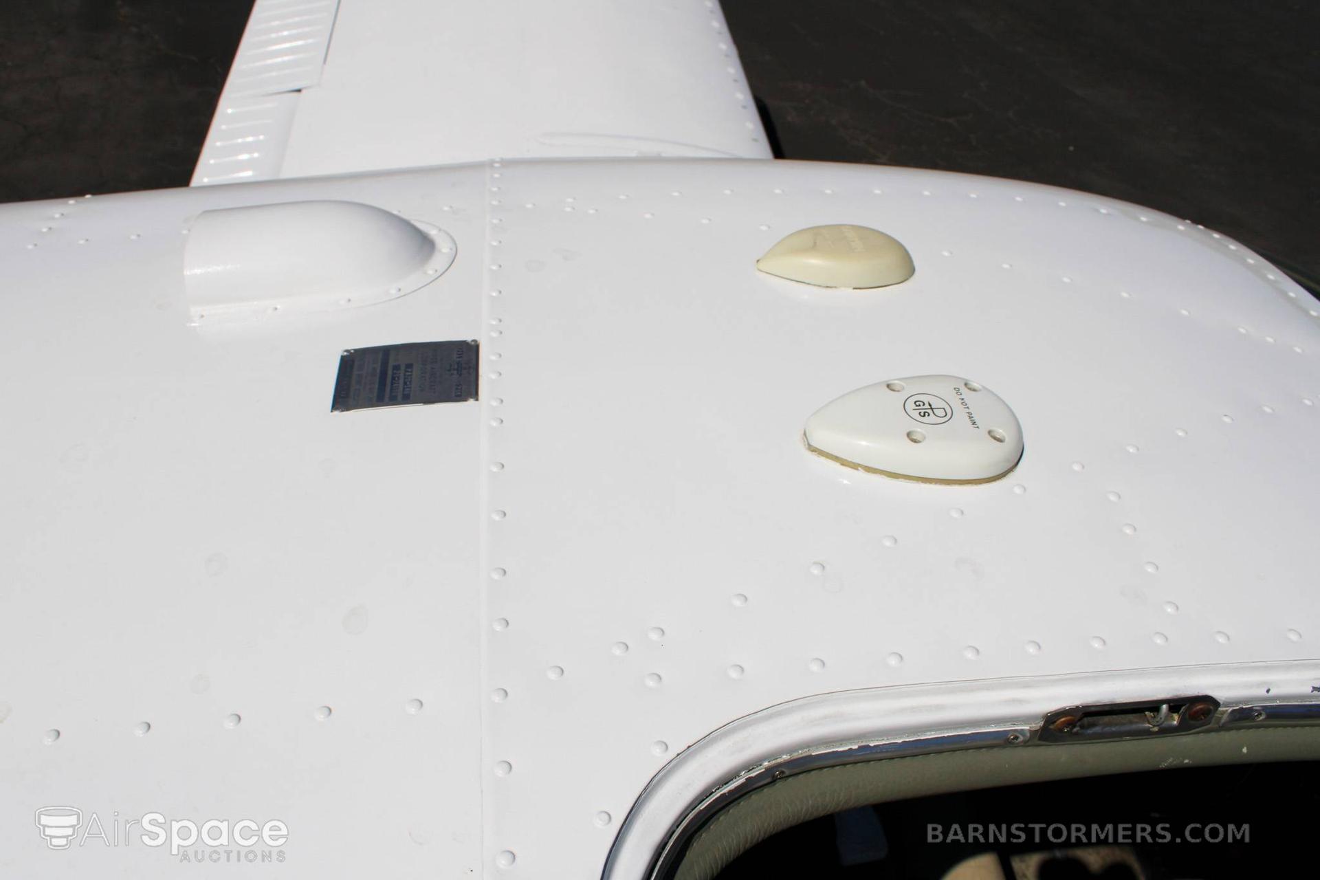 1968 PIPER CHEROKEE 140/180 4