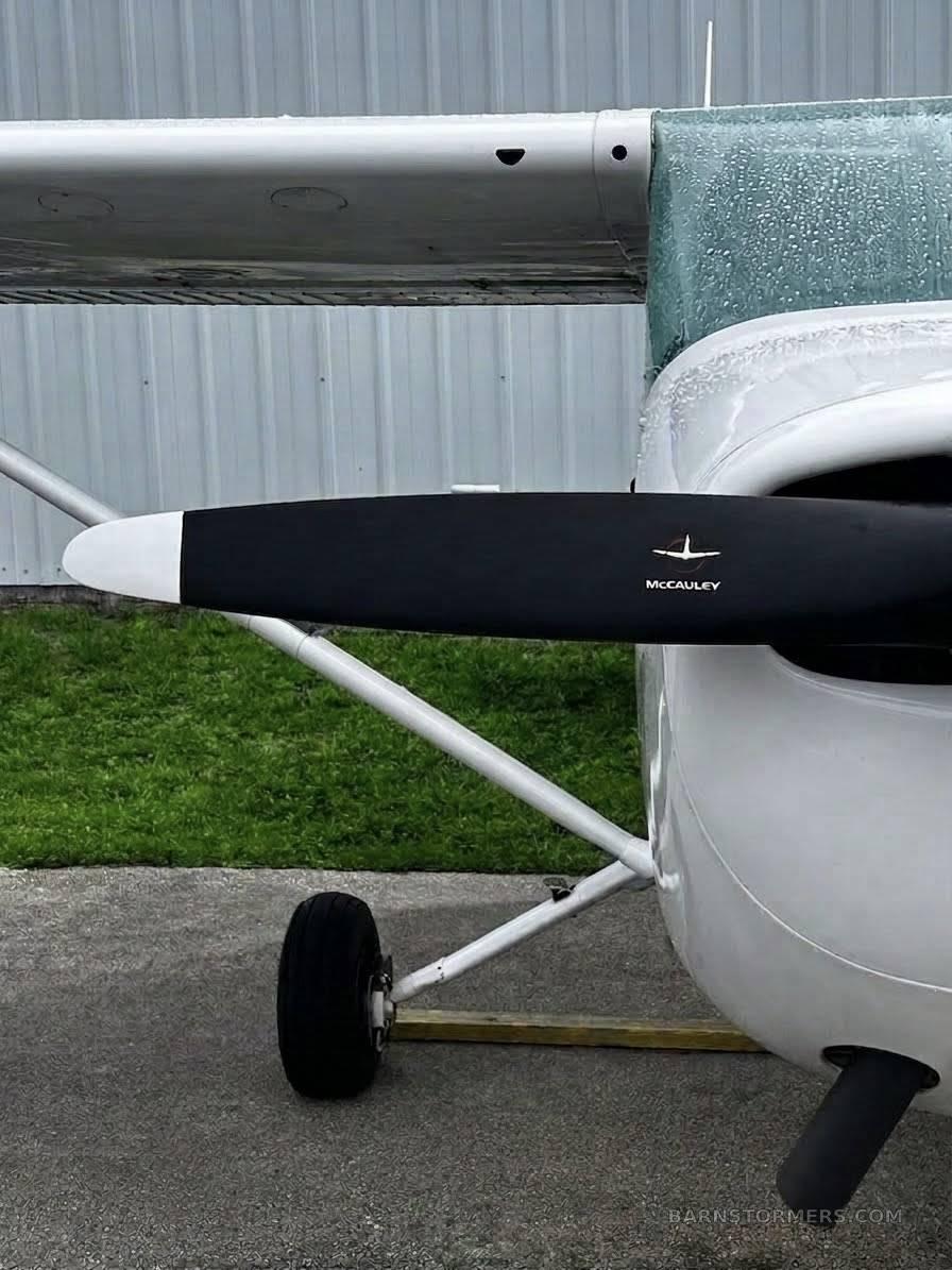 1976 Cessna 172 thumbnail 2
