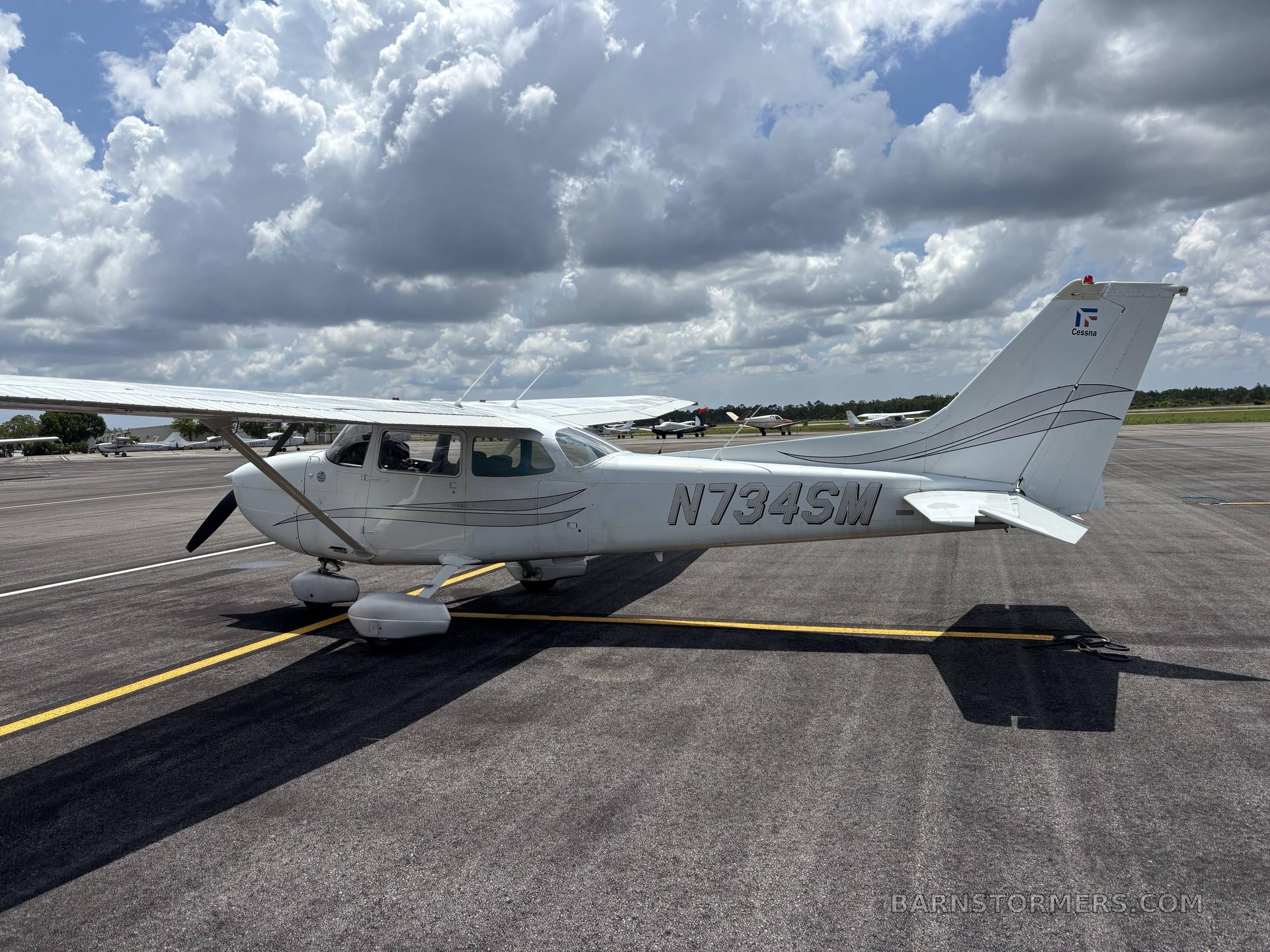 1977 Cessna 172 thumbnail 5