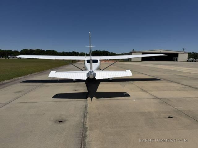 2005 Cessna 182 thumbnail 2