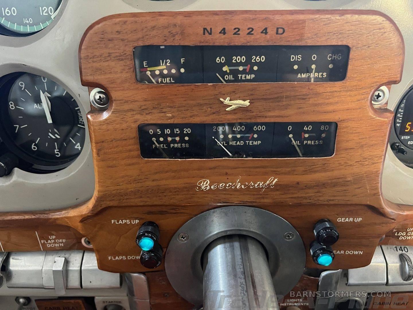 1956 G35 V-TAIL BONANZA 4