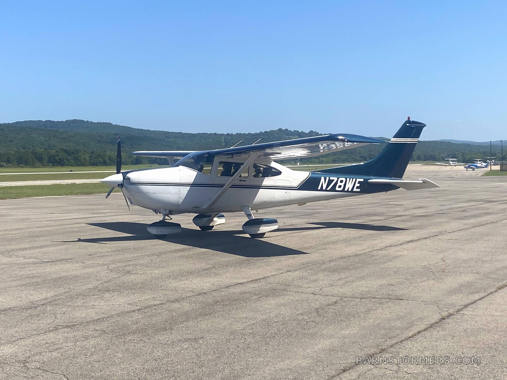 2000 Cessna 182 thumbnail 2