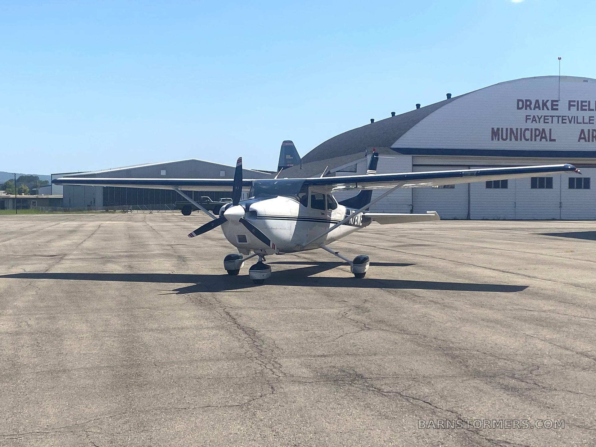2000 Cessna 182 thumbnail 3