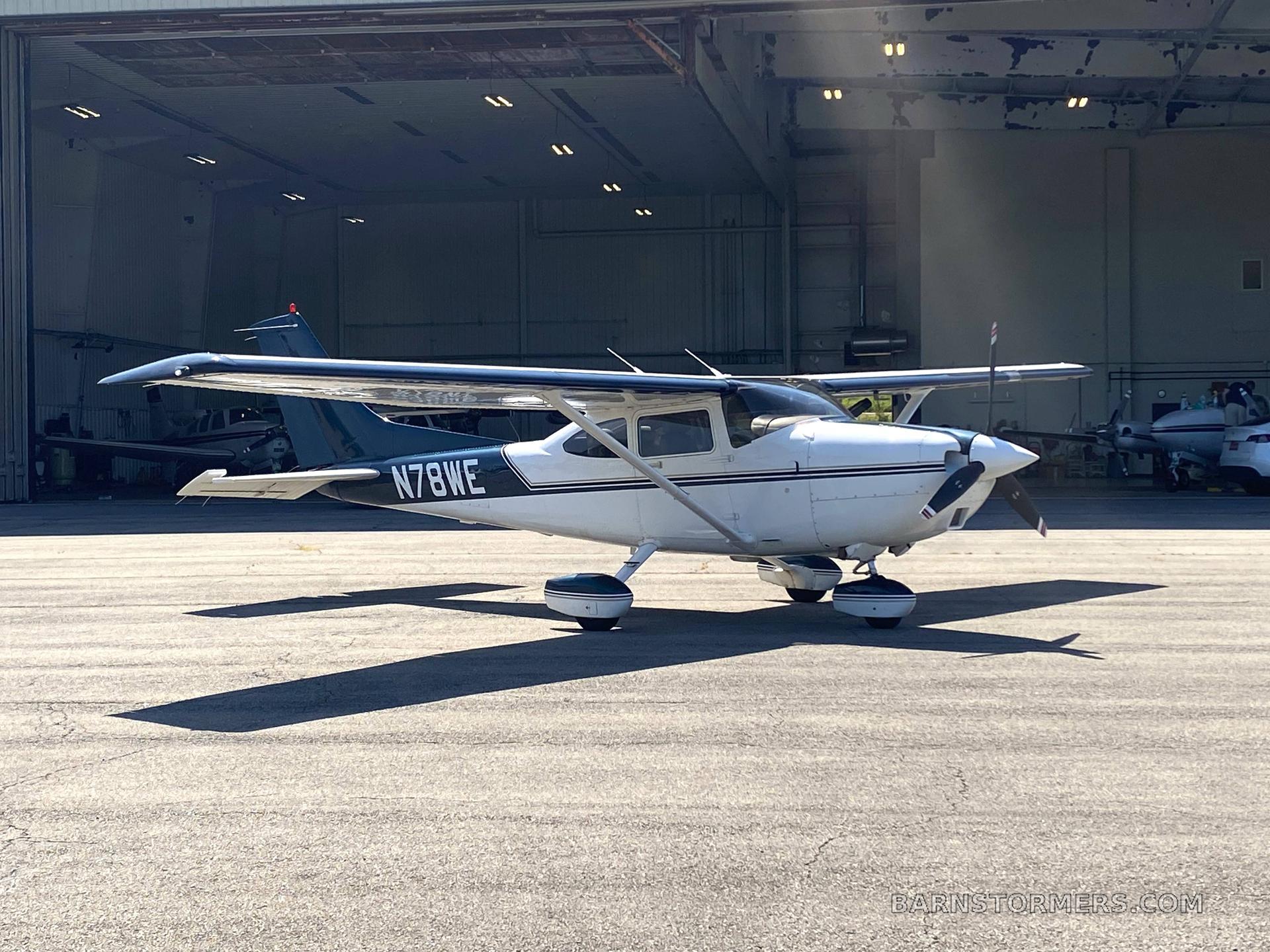 2000 Cessna 182 thumbnail 5