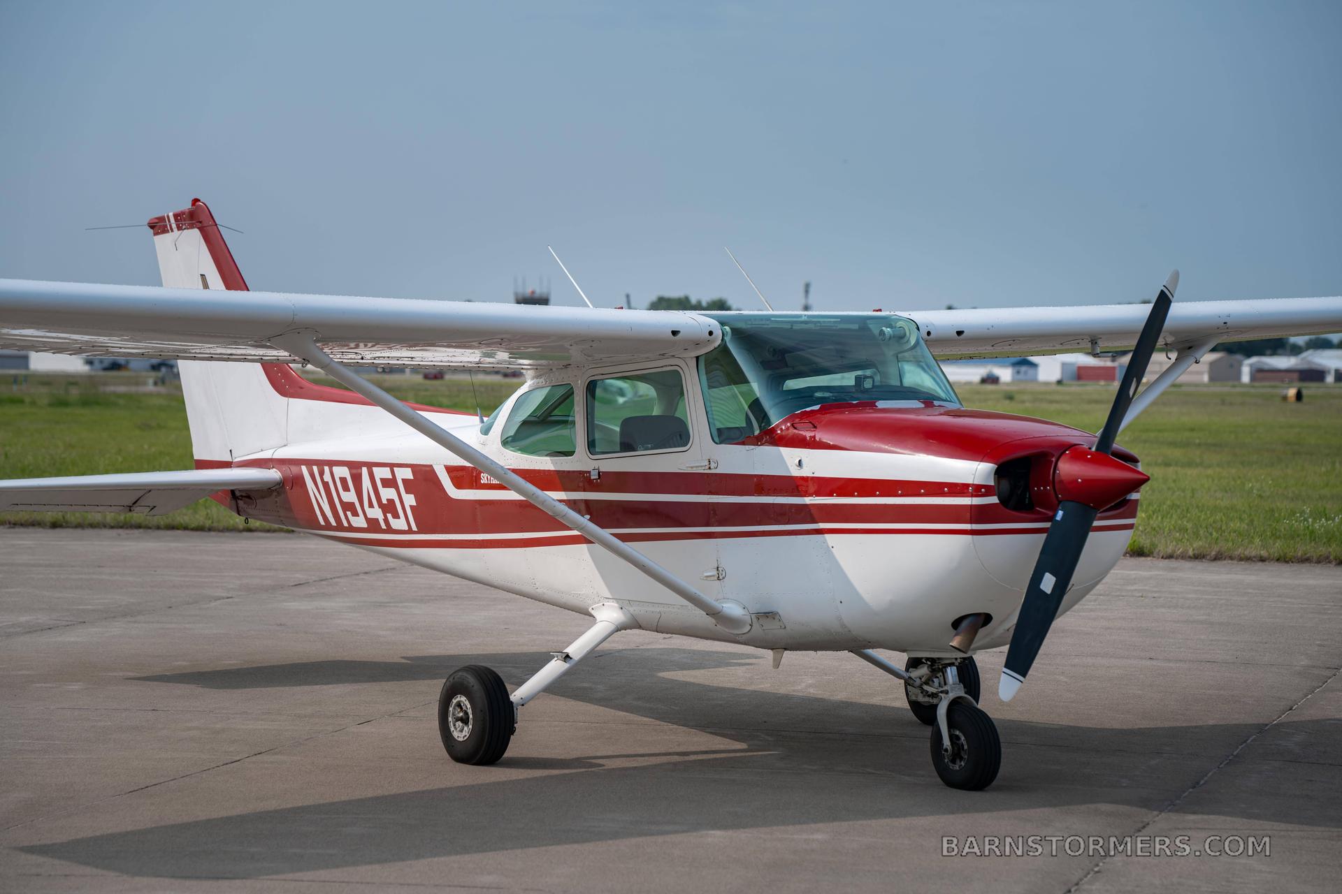 1979 Cessna 172 thumbnail 2