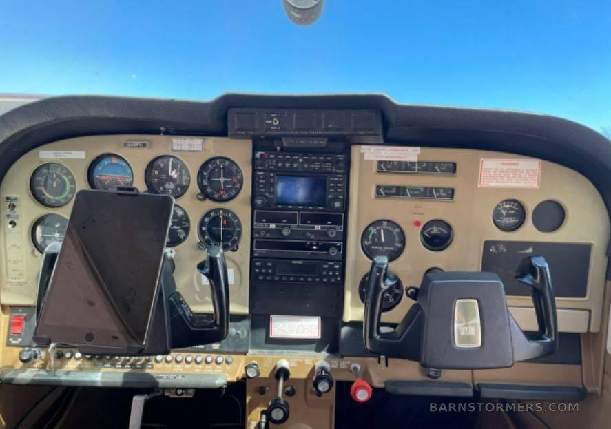 Cessna 182 thumbnail 4