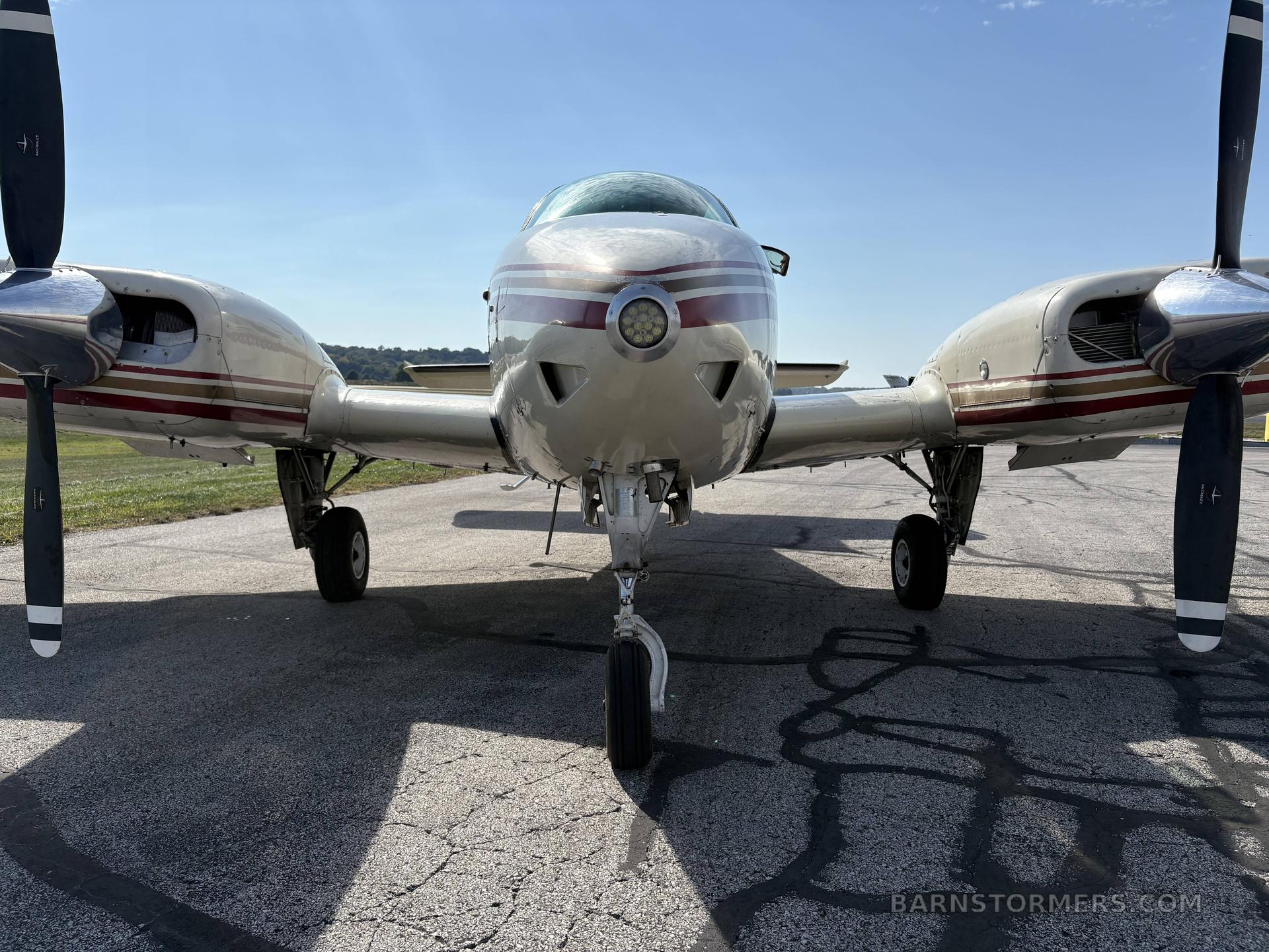 1969 Beechcraft Baron thumbnail 2