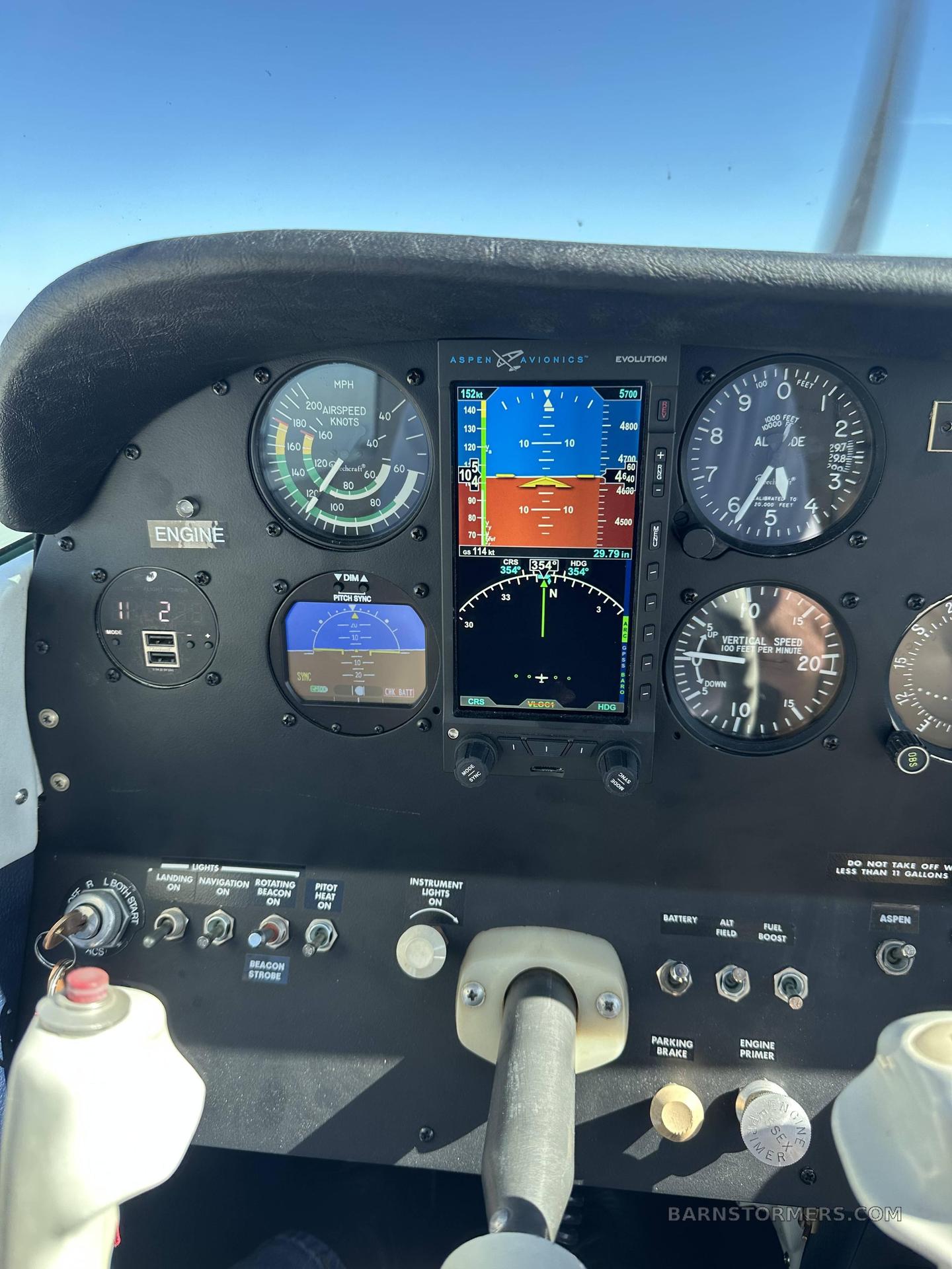 1975 BEECHCRAFT C23 SUNDOWNER 180 5