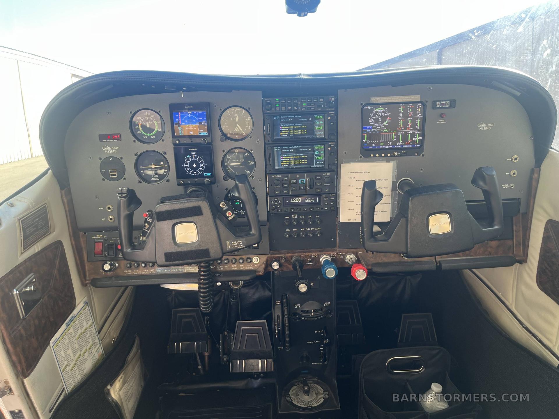 1976 Cessna 182 thumbnail 2