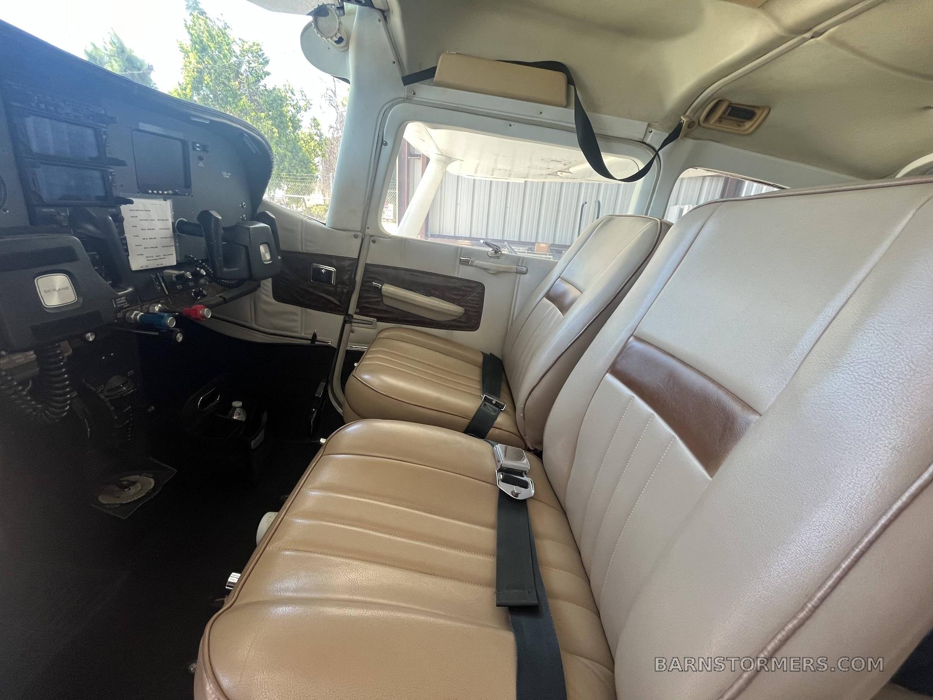 1976 Cessna 182 thumbnail 3