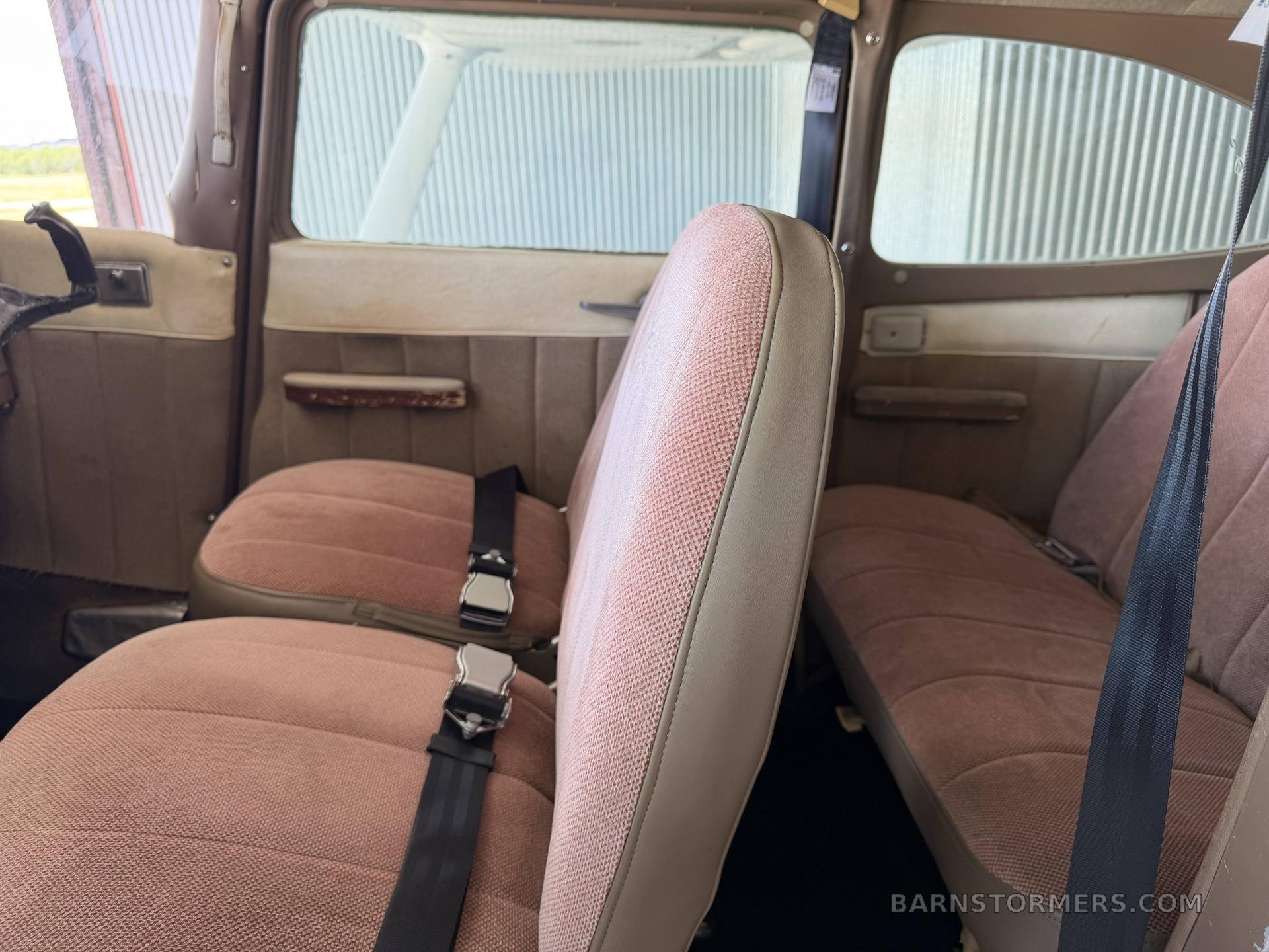1968 Cessna 172 thumbnail 5