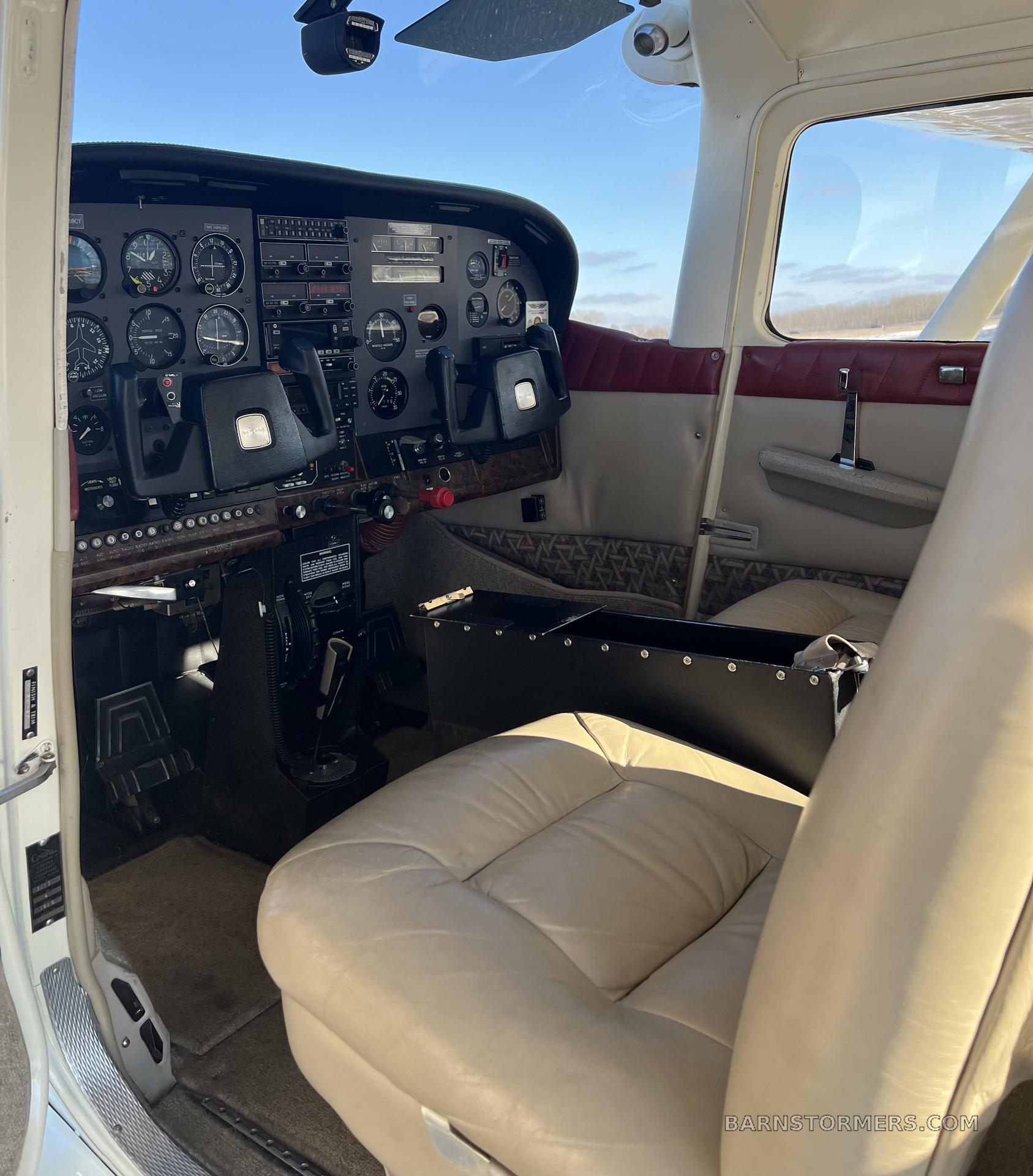 1977 Cessna 182 thumbnail 3