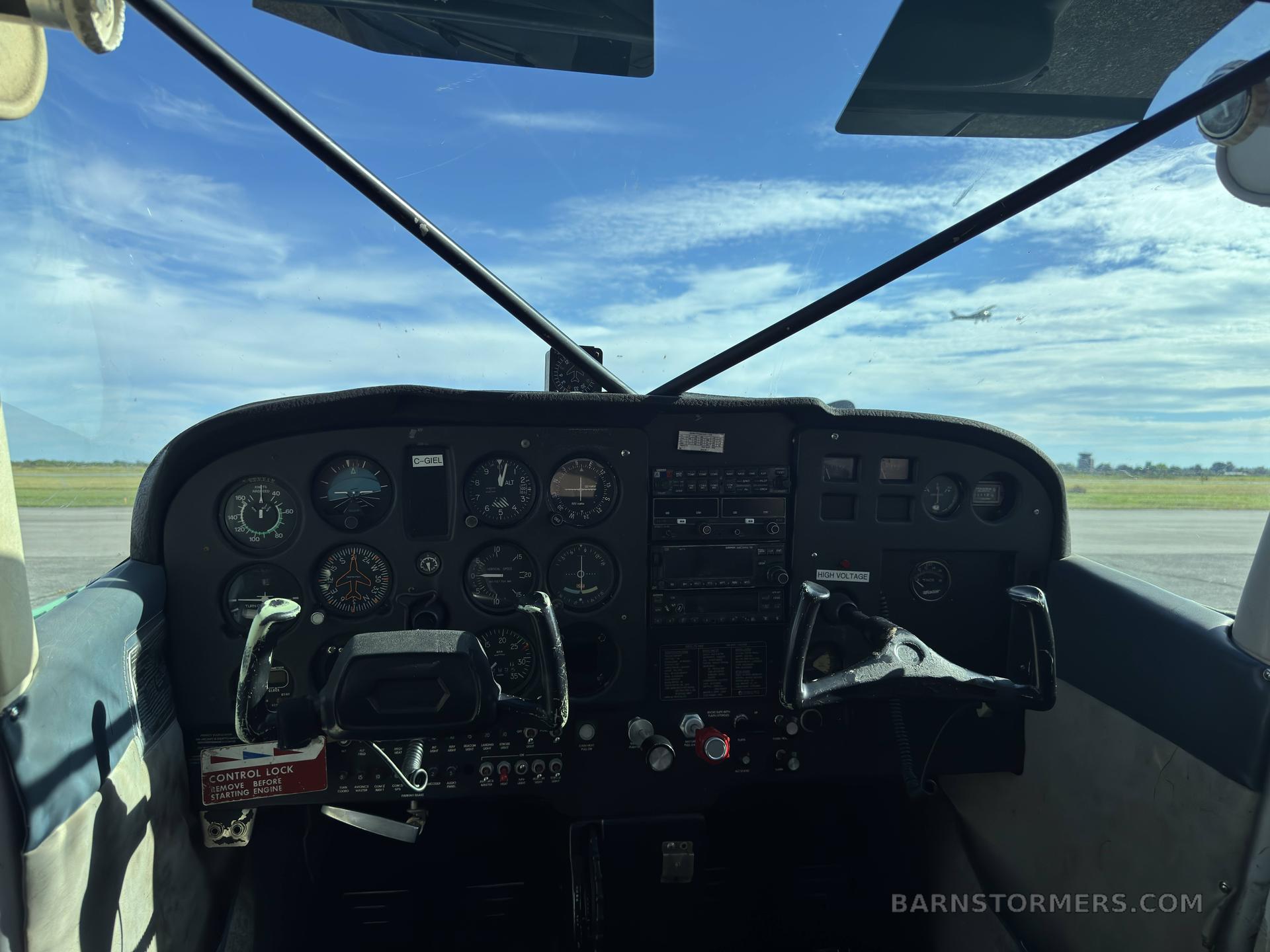 1974 Cessna 172 thumbnail 2